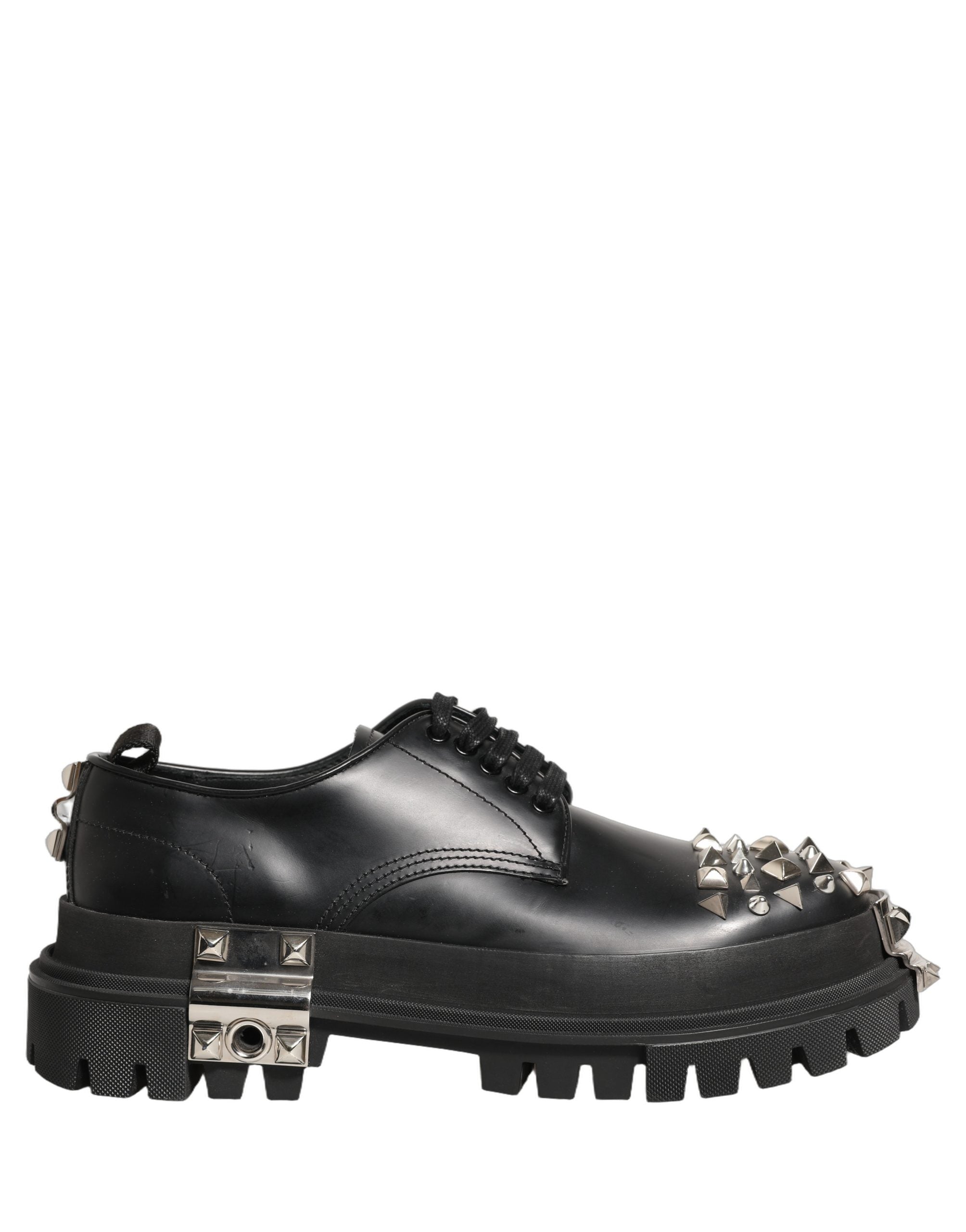 Chaussures Derby Dolce & Gabbana en cuir noir avec clous, style hi-trekking, vue de face avec détails en cuir et semelle robuste