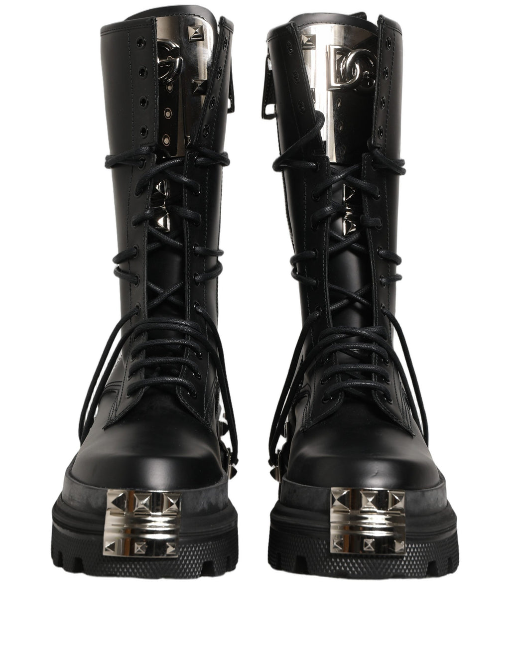 Bottes combat à plateforme noire Dolce & Gabbana avec clous, style robuste et tendance, vue de face.