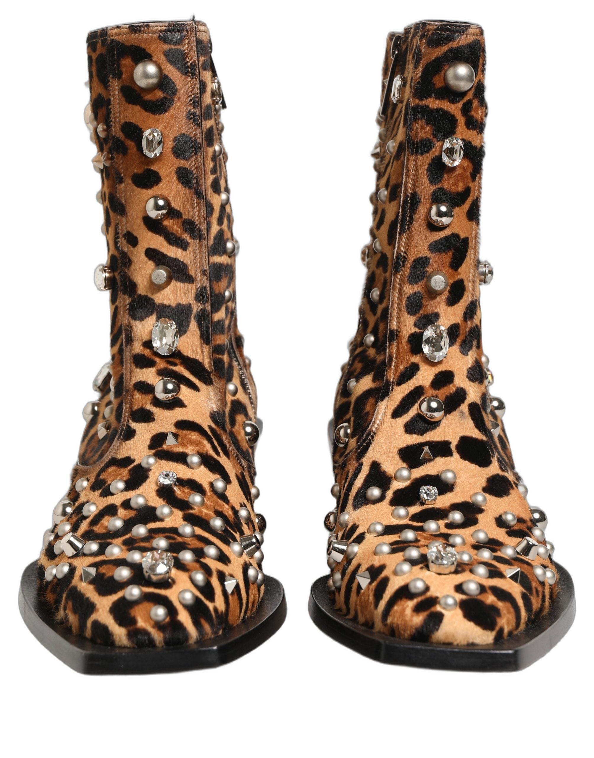 Bottes pour hommes Dolce & Gabbana marron à motif léopard, ornées de détails embellis, mi-mollet, en cuir élégant.