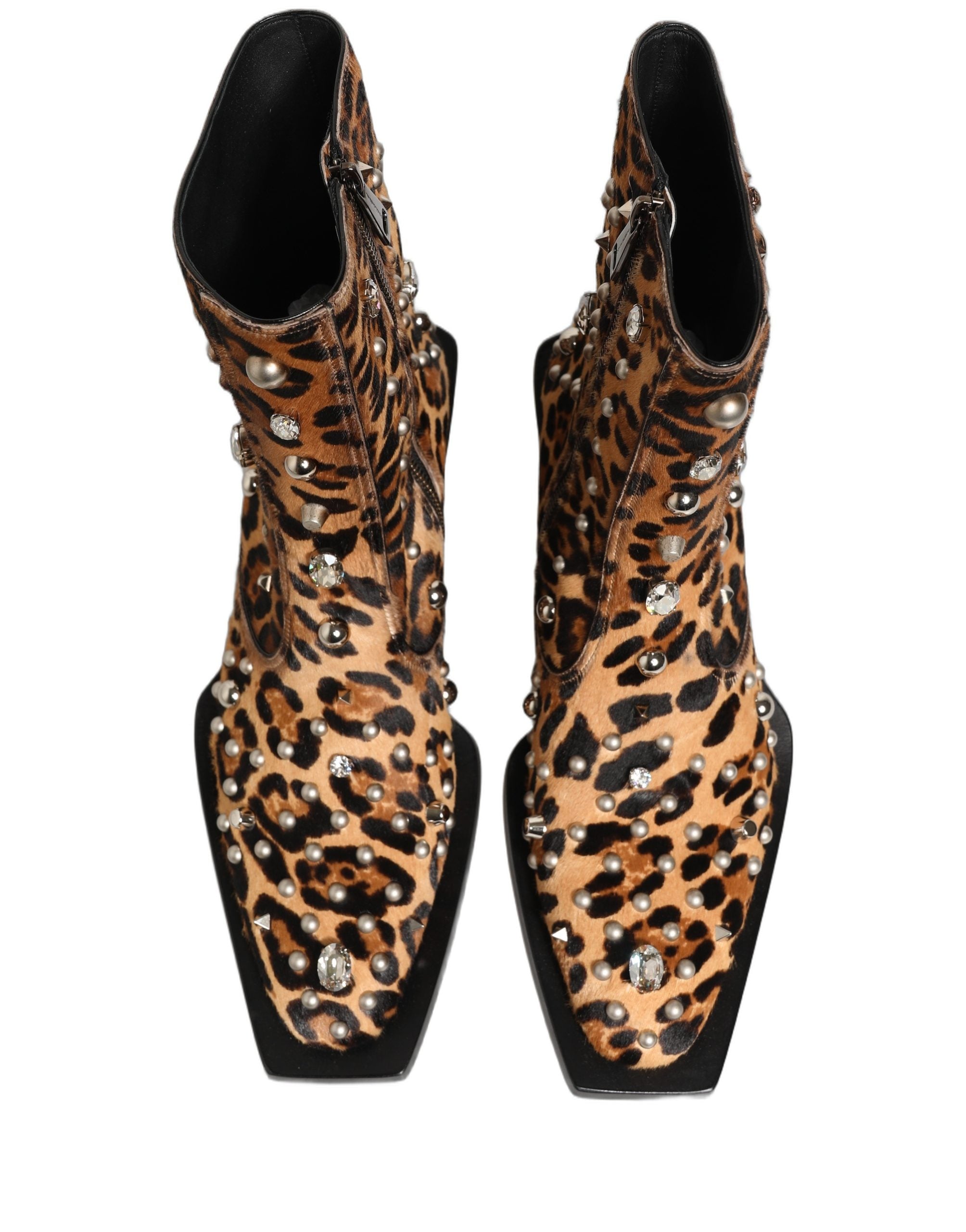 Bottes homme Dolce & Gabbana marron avec motif léopard et embellissements, mi-mollet, en cuir avec détails élégants.