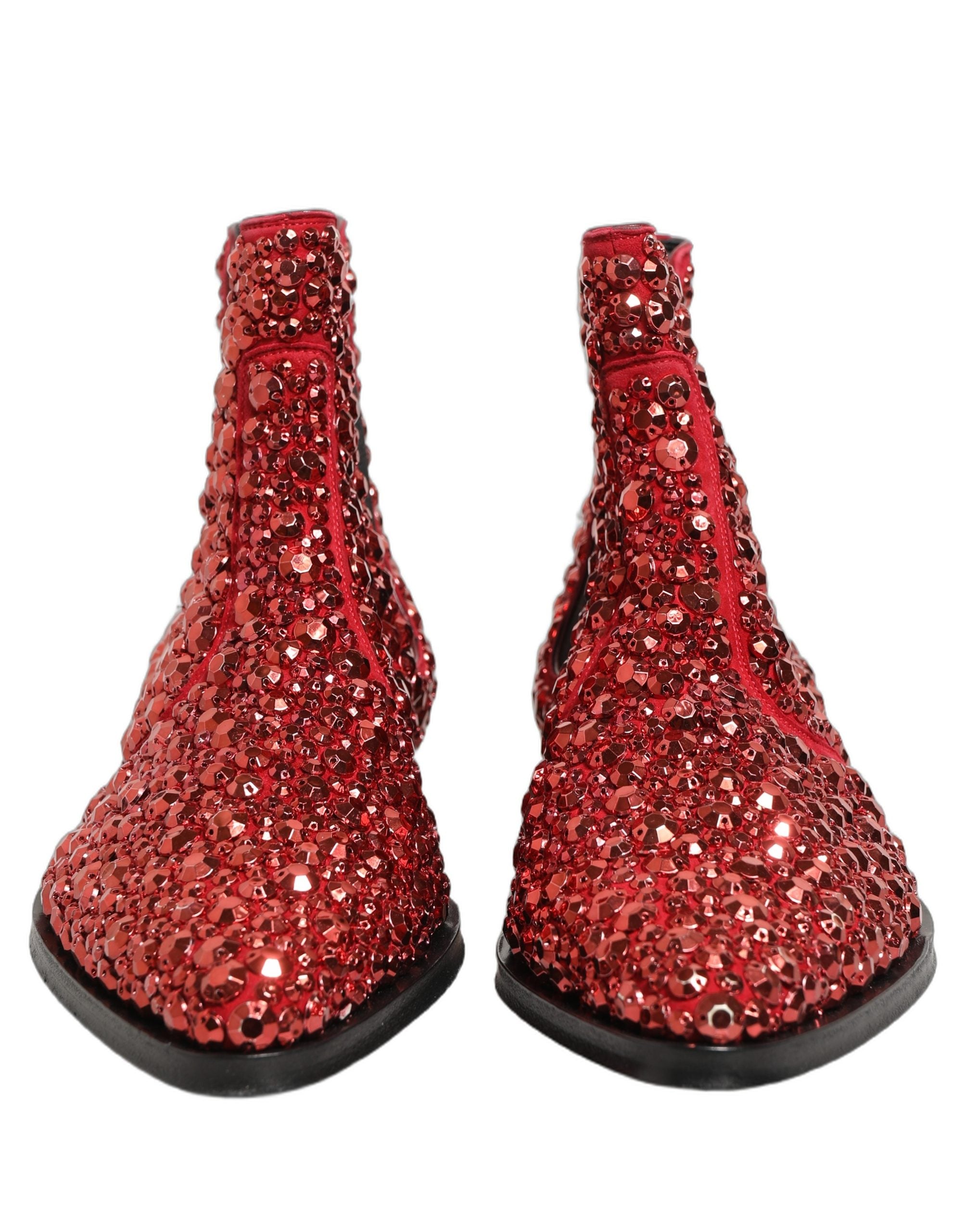 Bottes Chelsea rouges Dolce & Gabbana ornées de détails brodés et d embellissements, chaussures élégantes pour femmes.