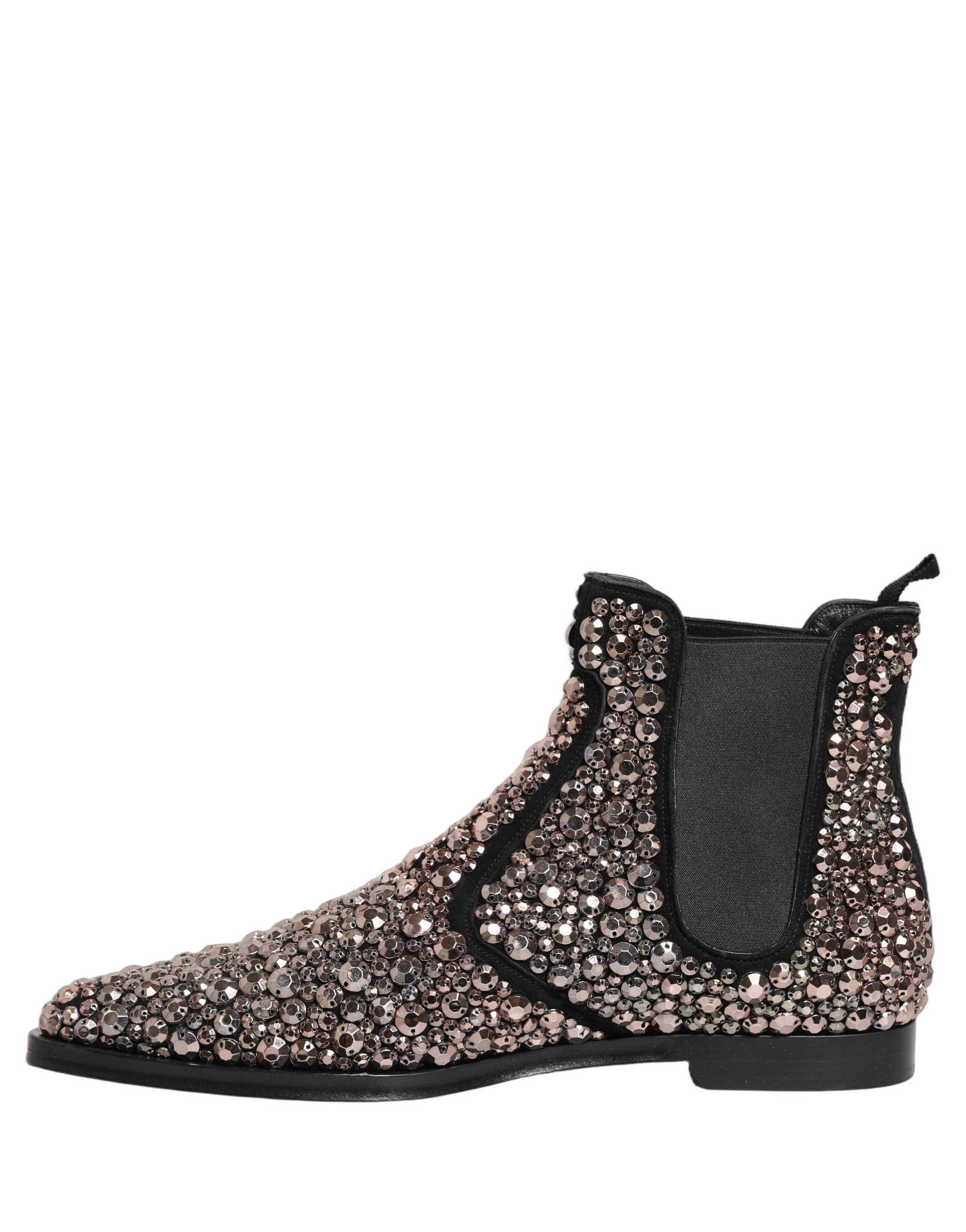 Bottines Chelsea en argent embellies de Dolce & Gabbana, ankle boots élégantes avec détails brillants et semelle confortable.