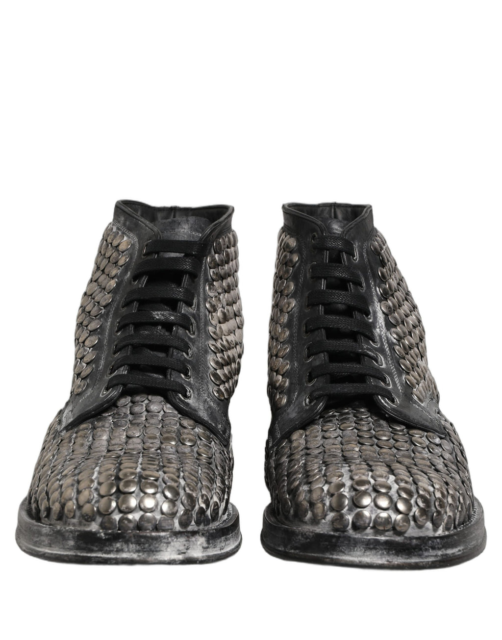 Bottines noires en cuir Dolce & Gabbana avec clous, style runway, chaussures élégantes et modernes pour femmes.