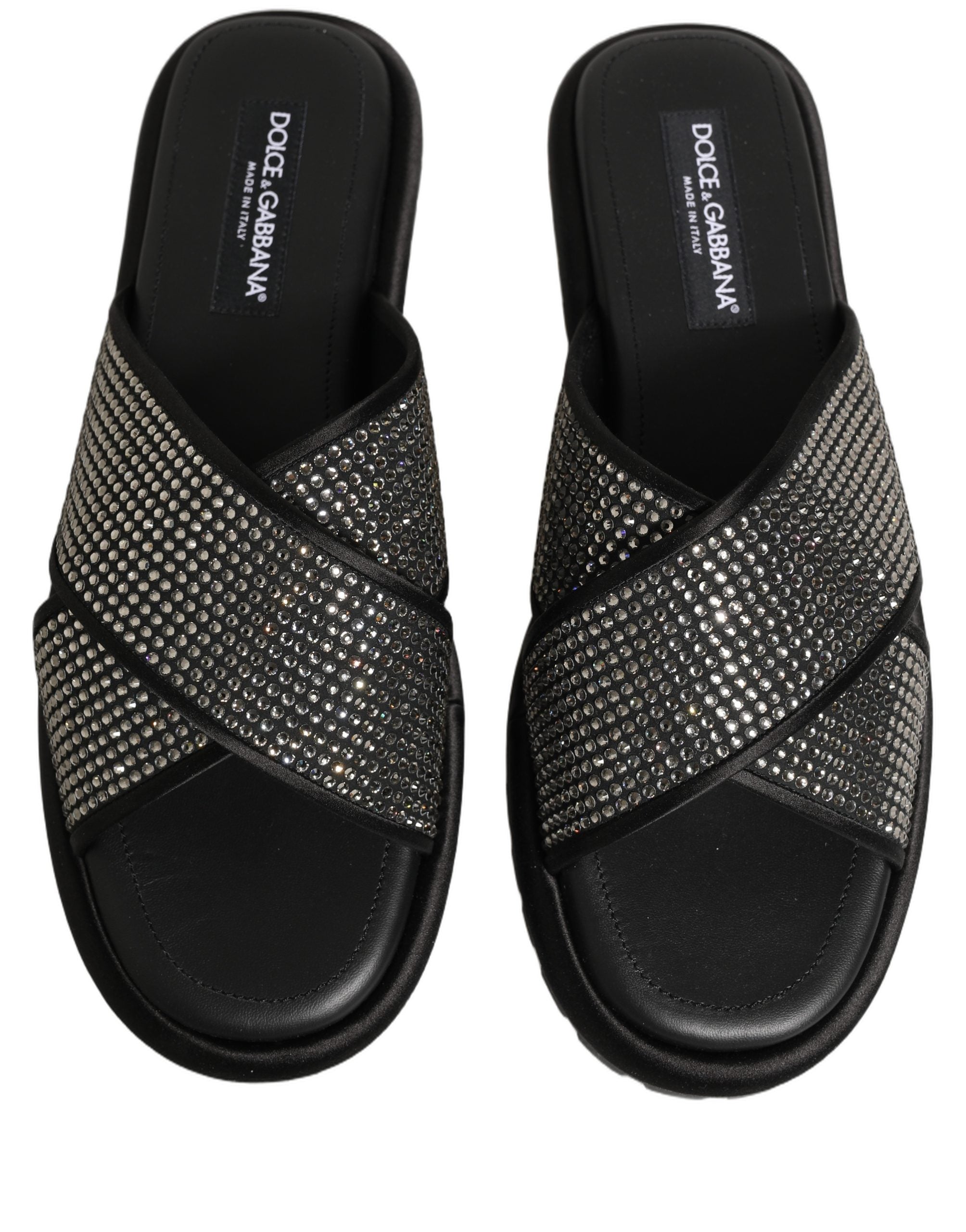 Sandales plates Dolce & Gabbana noires en strass avec croisements, chaussures élégantes et tendance pour femmes.
