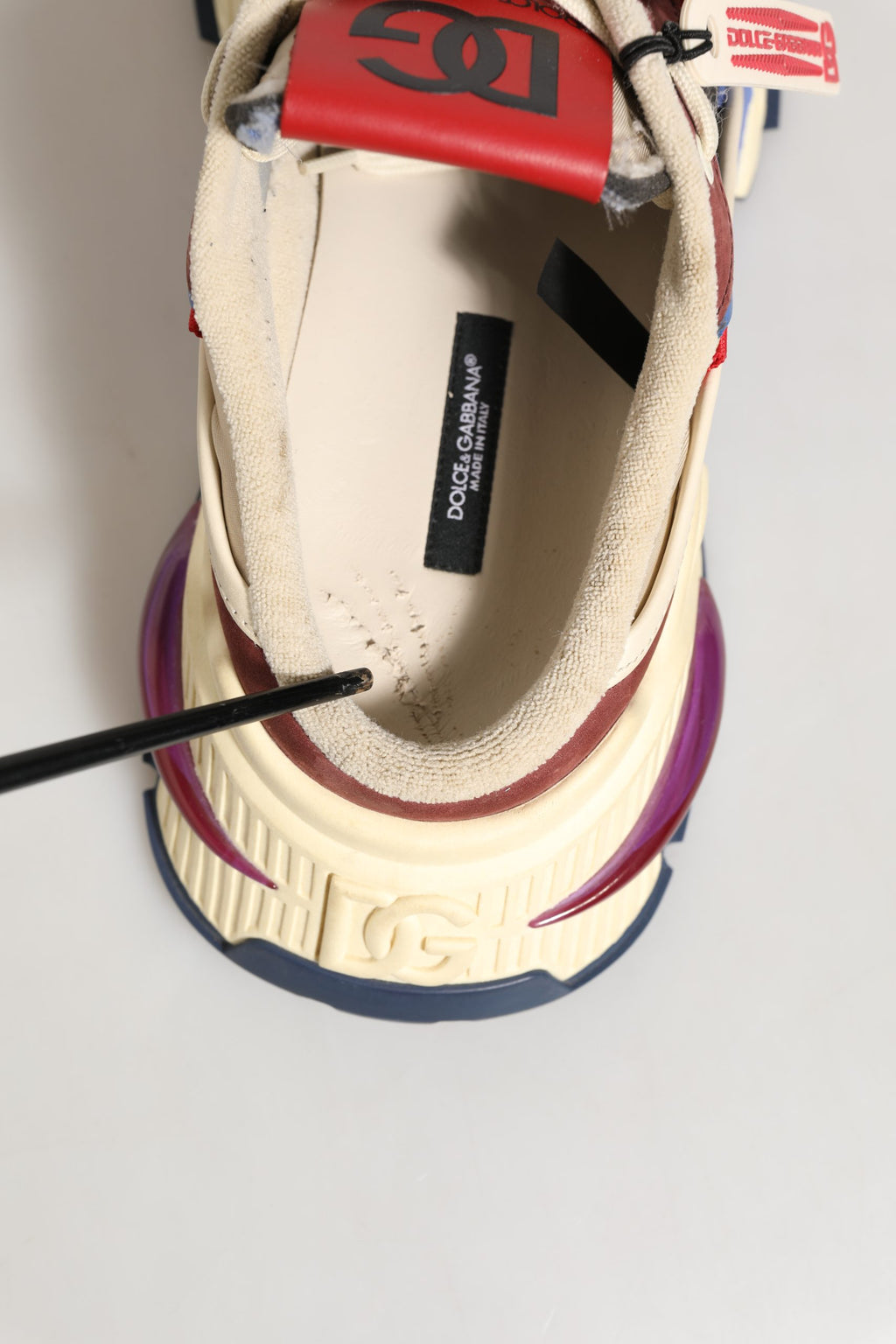 Chaussures sneakers basses Dolce & Gabbana Airmaster multicolores avec design coloré et détails en tissu et caoutchouc.