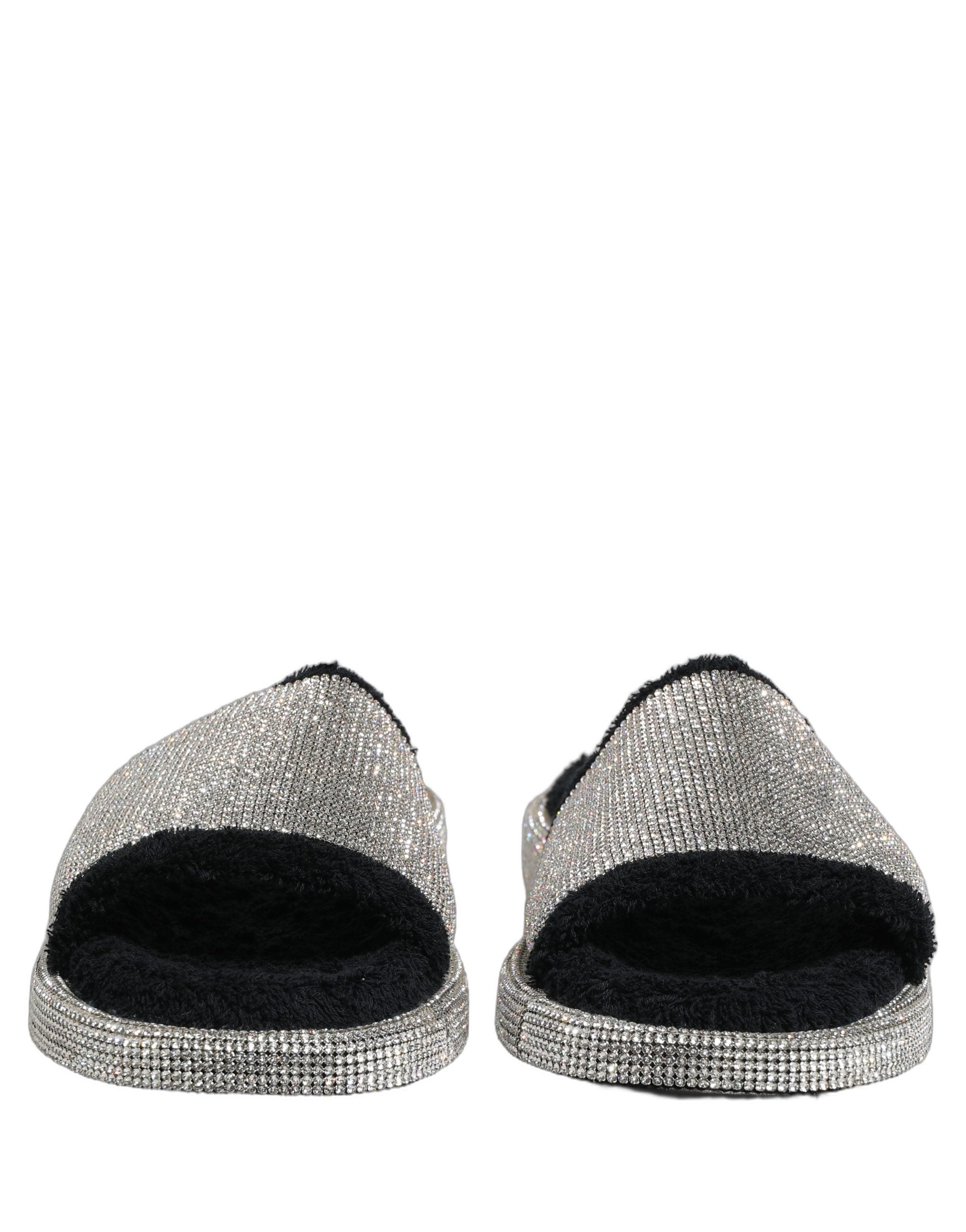 Sandales pour homme Dolce & Gabbana noires à cristaux, plateforme élégante, style sophistiqué et détails brillants visibles.