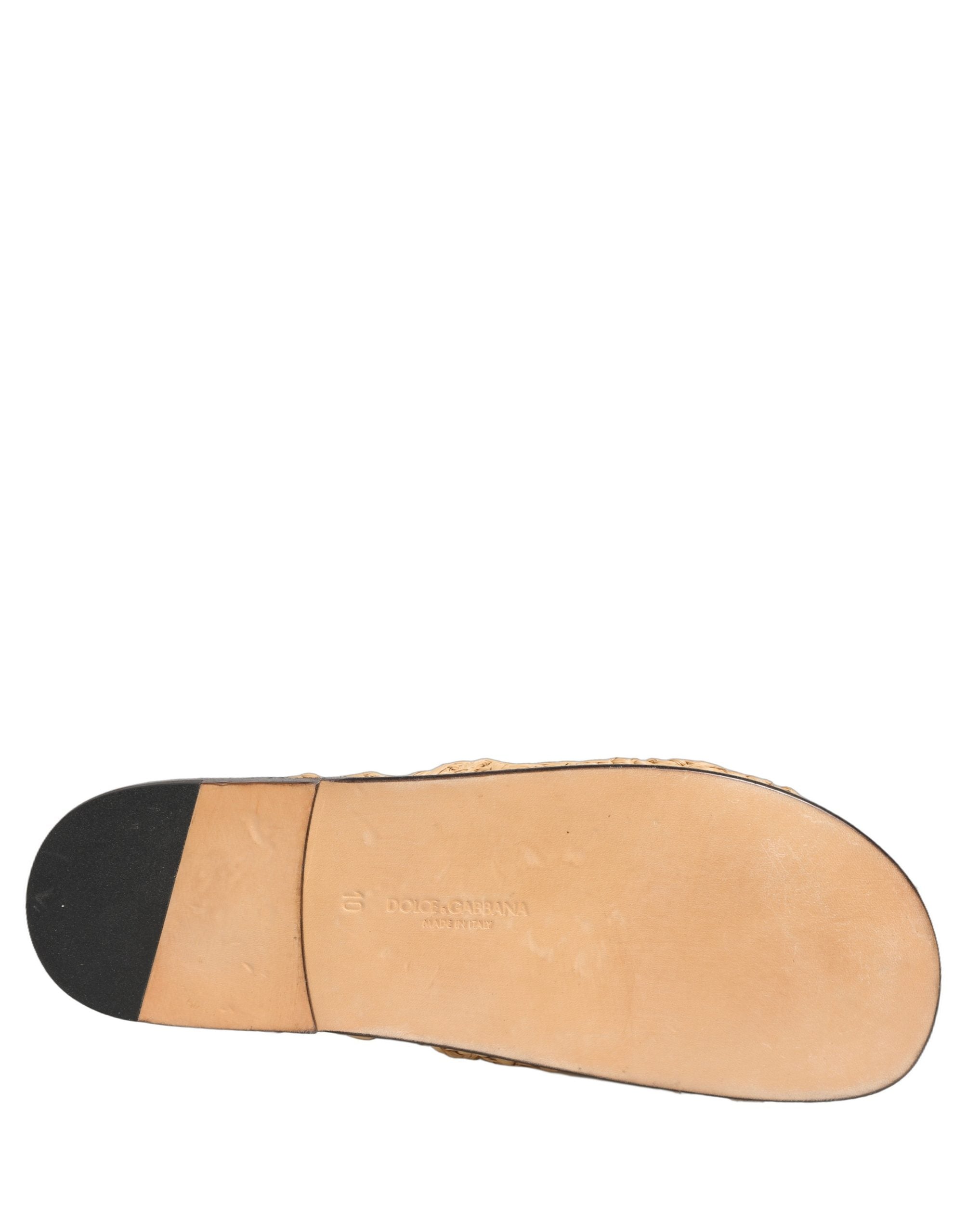 Sandales plates en paille beige Dolce & Gabbana, chaussures élégantes en raffia pour femme.