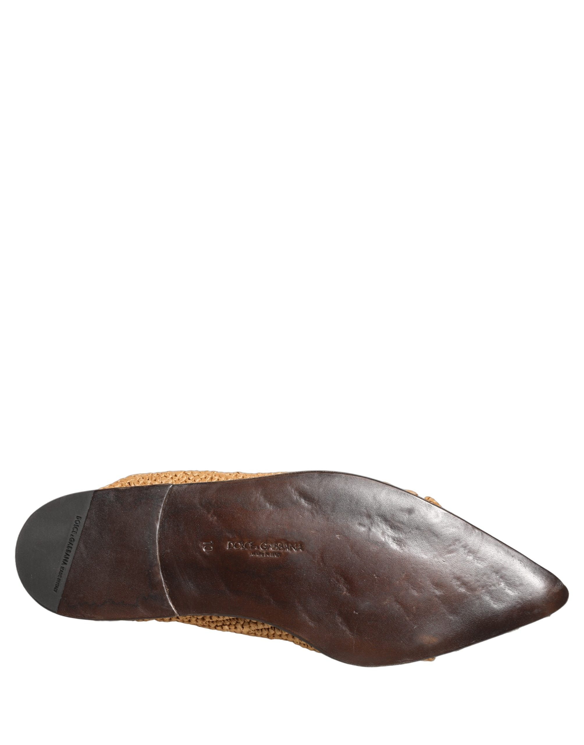 Sandales plates Dolce & Gabbana en paille tissée beige, chaussures confortables et élégantes pour l'été.