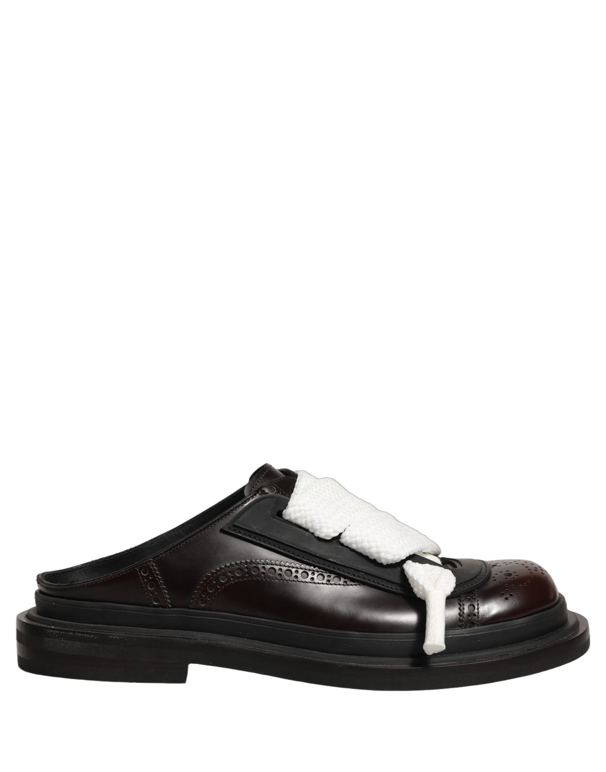 Sandales plates en cuir marron pour homme de Dolce & Gabbana, chaussures Slip On élégantes et confortables.