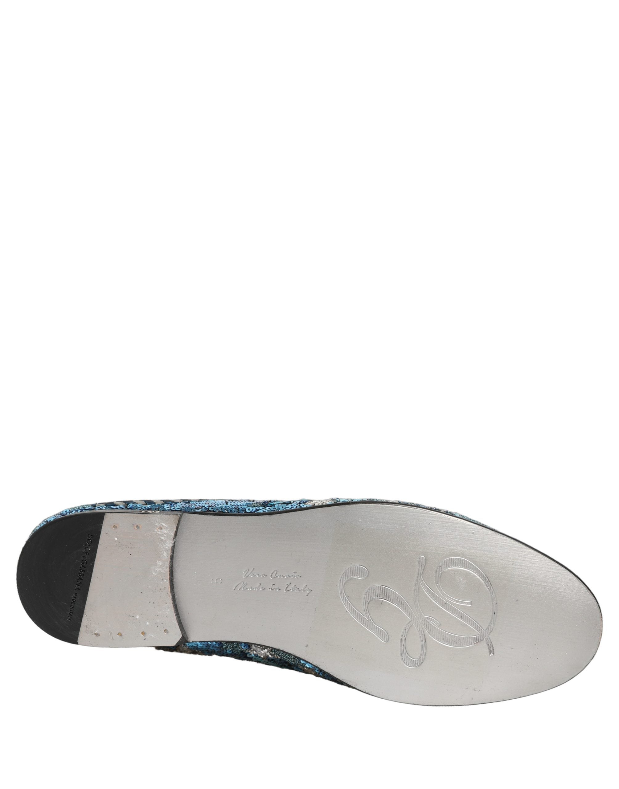 Chaussures mocassins Dolce & Gabbana multicolores avec sequins brodés, élégantes et colorées, pour un style sophistiqué.