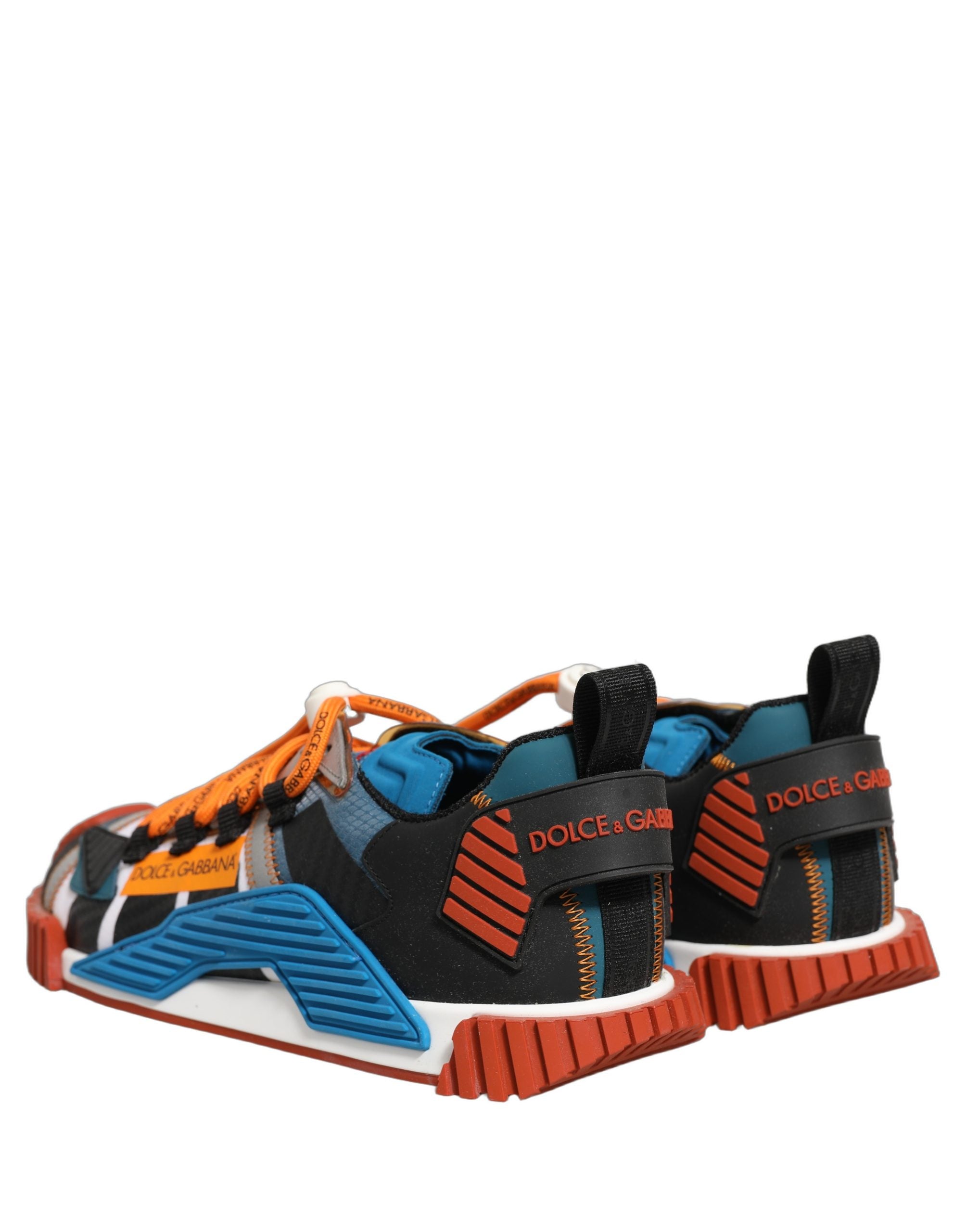 Chaussures sneakers basses multicolores Dolce & Gabbana pour homme, style décontracté et tendance, avec logo visible.