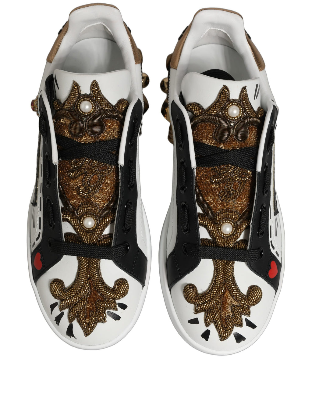 Chaussures sneakers Portofino blanches Dolce & Gabbana avec détails dorés et clous, en cuir élégant et tendance.