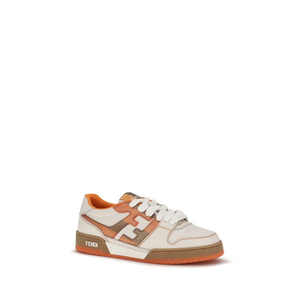Chaussures de sport Fendi en cuir multicolore, baskets élégantes avec semelle blanche et design moderne.