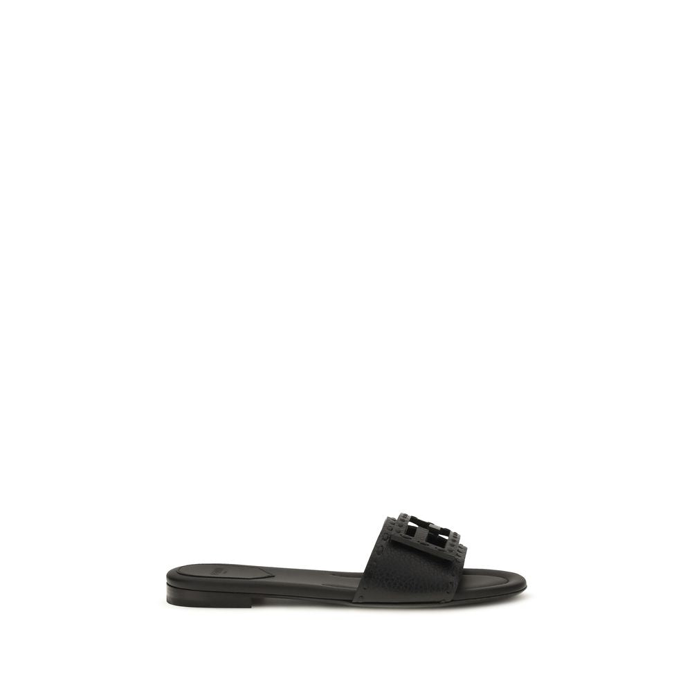 Sandales plates Fendi en cuir de veau noir Bos Taurus, style élégant et confortable pour femme.