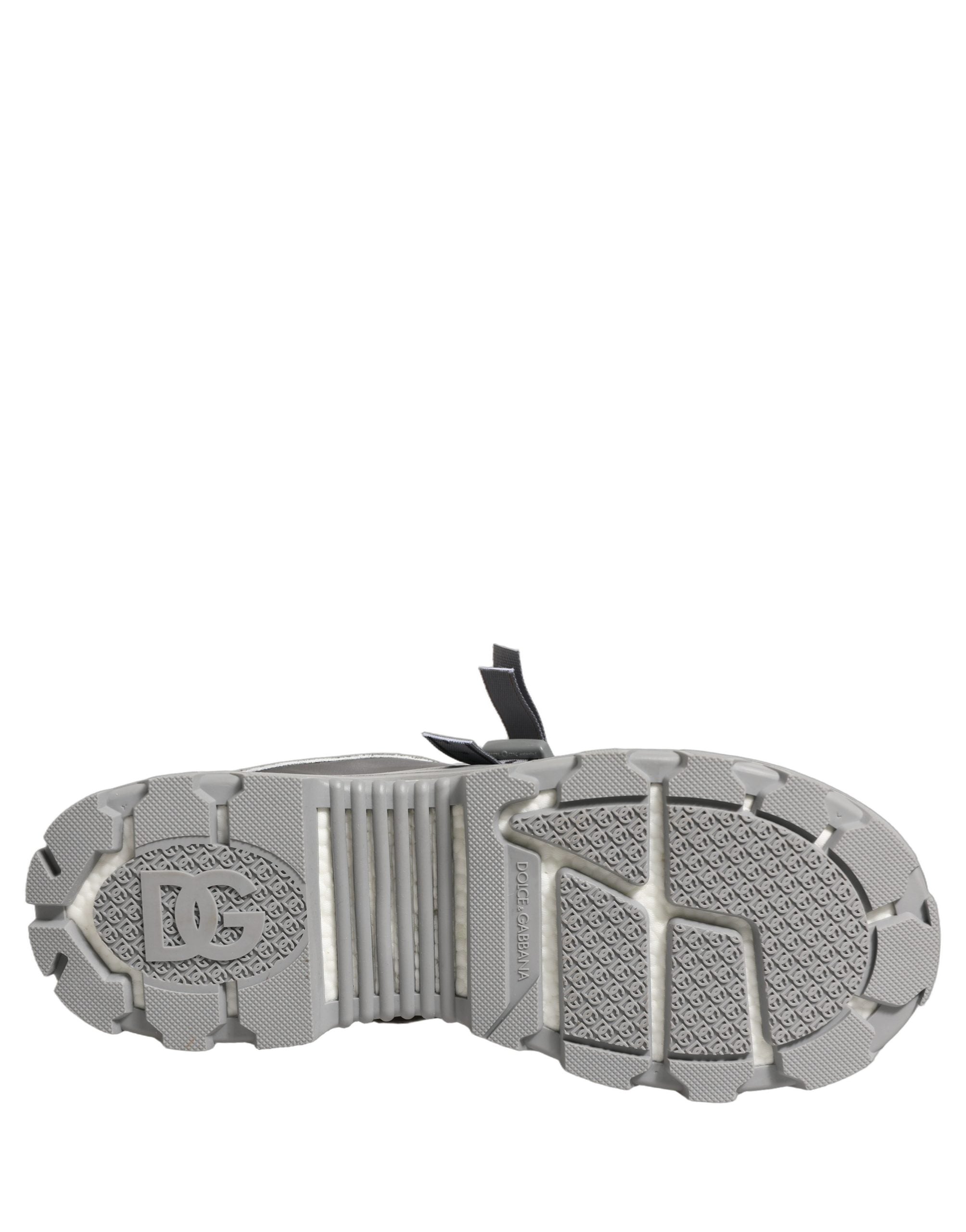 Chaussures sneakers basses gris Dolce & Gabbana Airmaster Panelled pour hommes, vues de face avec détails en cuir et design moderne.