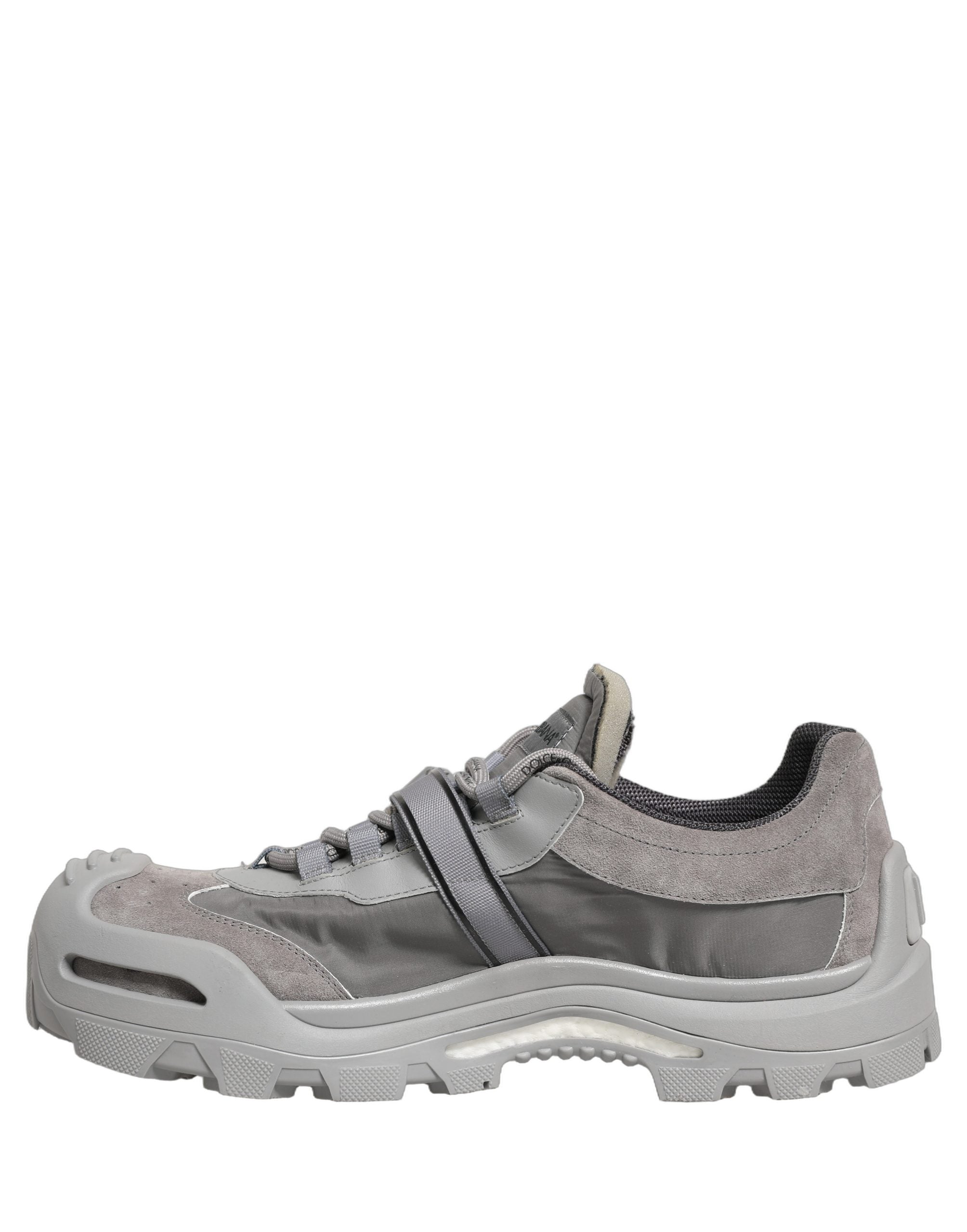 Chaussures sneakers basses pour hommes Dolce & Gabbana Airmaster gris à panneaux, vue de profil avec détails de design.