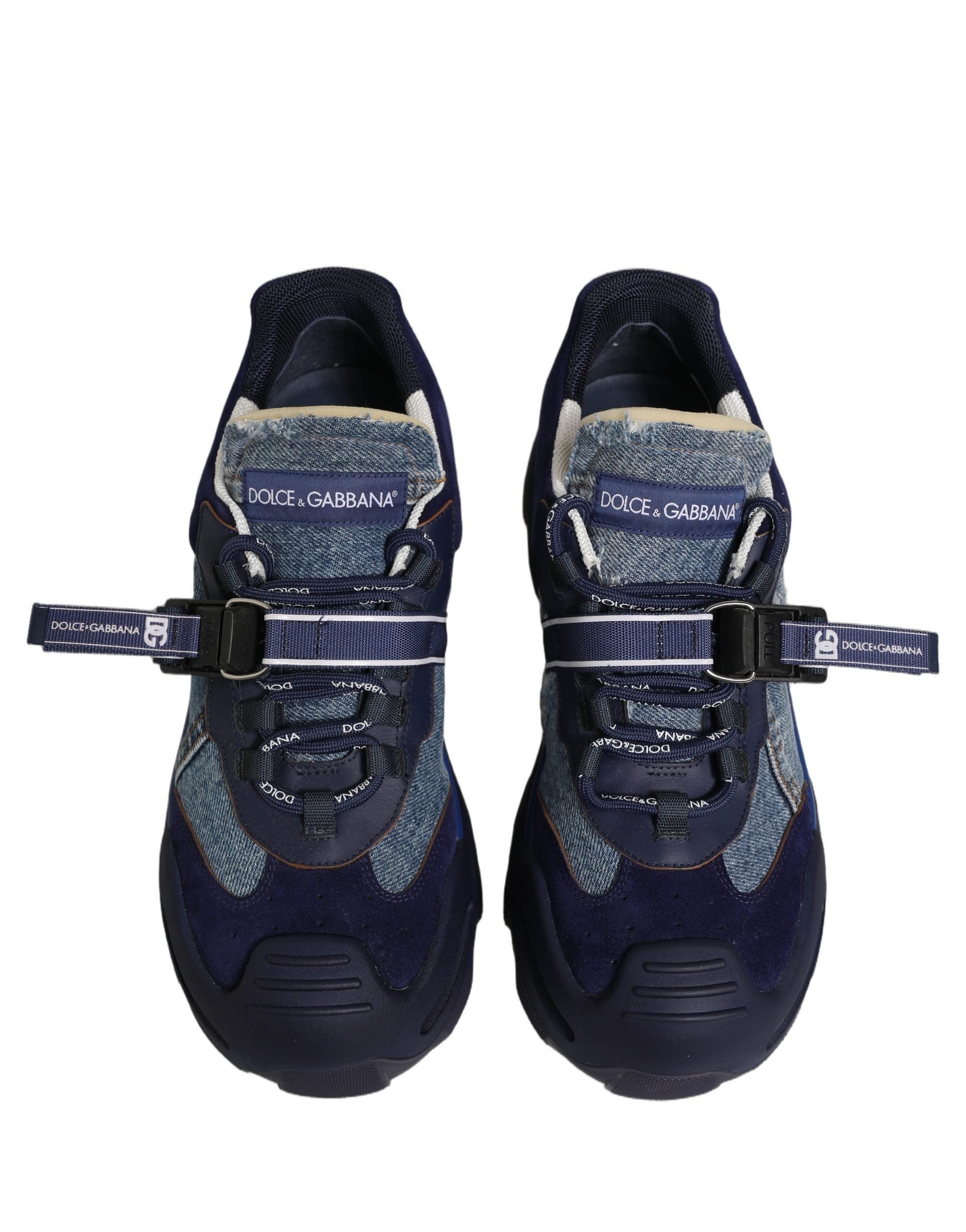 Chaussures sneakers basses en denim bleu Dolce & Gabbana Airmaster avec panneaux, vue de face.