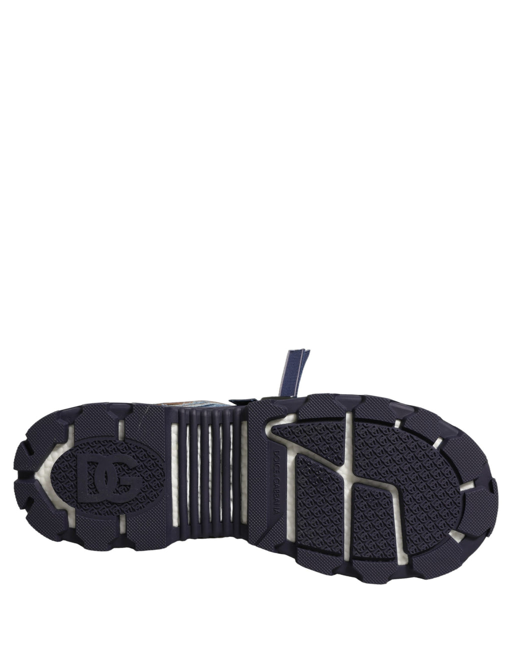 Chaussures sneakers basses en denim bleu Dolce & Gabbana Airmaster Panelled, vue de face avec détails en denim et semelle blanche.