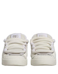 Chaussures sneakers blanches Dolce & Gabbana Portofino Space en cuir, vue de face, détails de la chaussure visibles.
