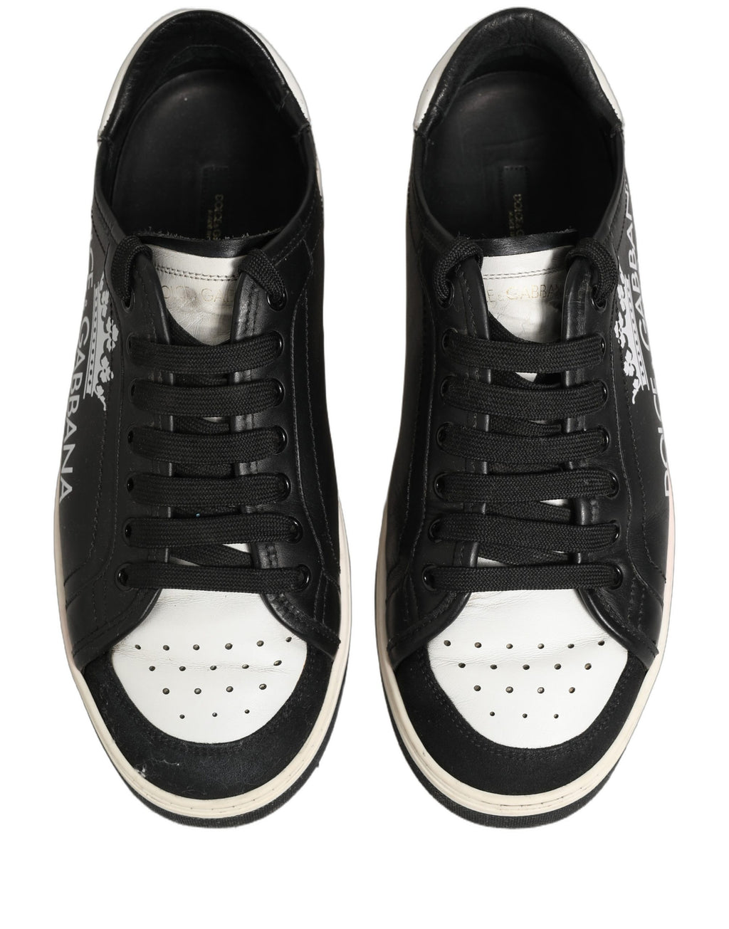 Chaussures sneakers pour homme Dolce & Gabbana en cuir noir avec motif couronne, style Milano, vue de face.