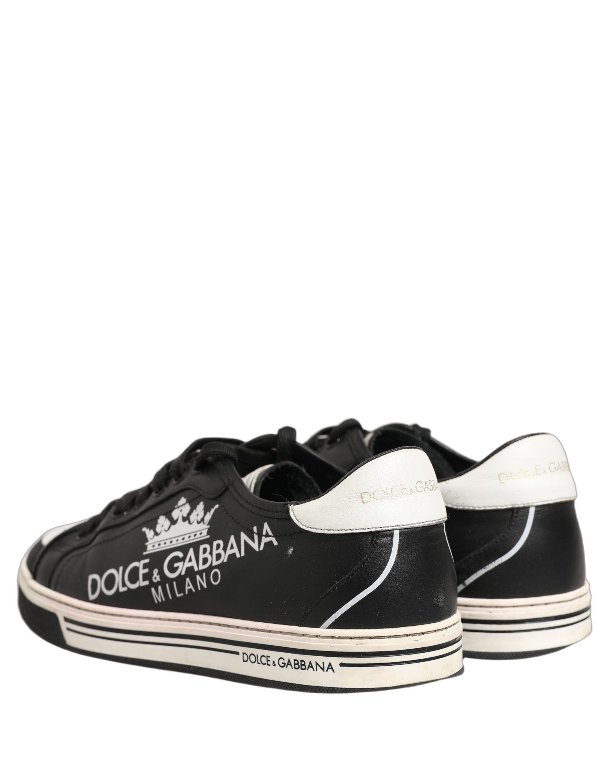 Chaussures de sport Dolce & Gabbana Milan en cuir noir avec couronne, sneakers pour homme, vue de face.
