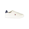 Sneakers pour femmes Tommy Hilfiger en polyuréthane blanc, style décontracté avec semelle blanche et design moderne.