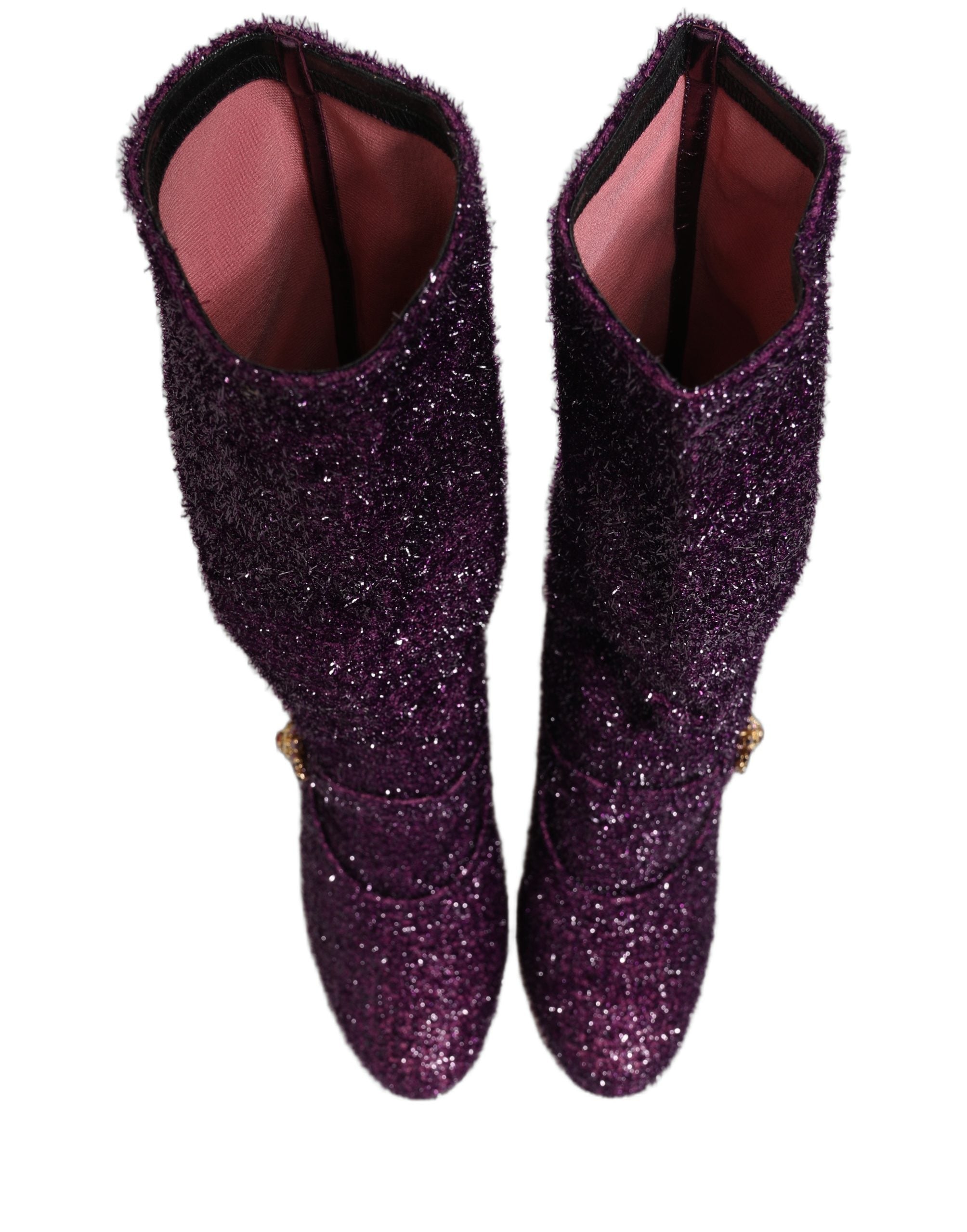 Bottes Dolce & Gabbana en lurex violet avec cristaux, style fantaisie et glamour, chaussures à la mode pour femmes élégantes.