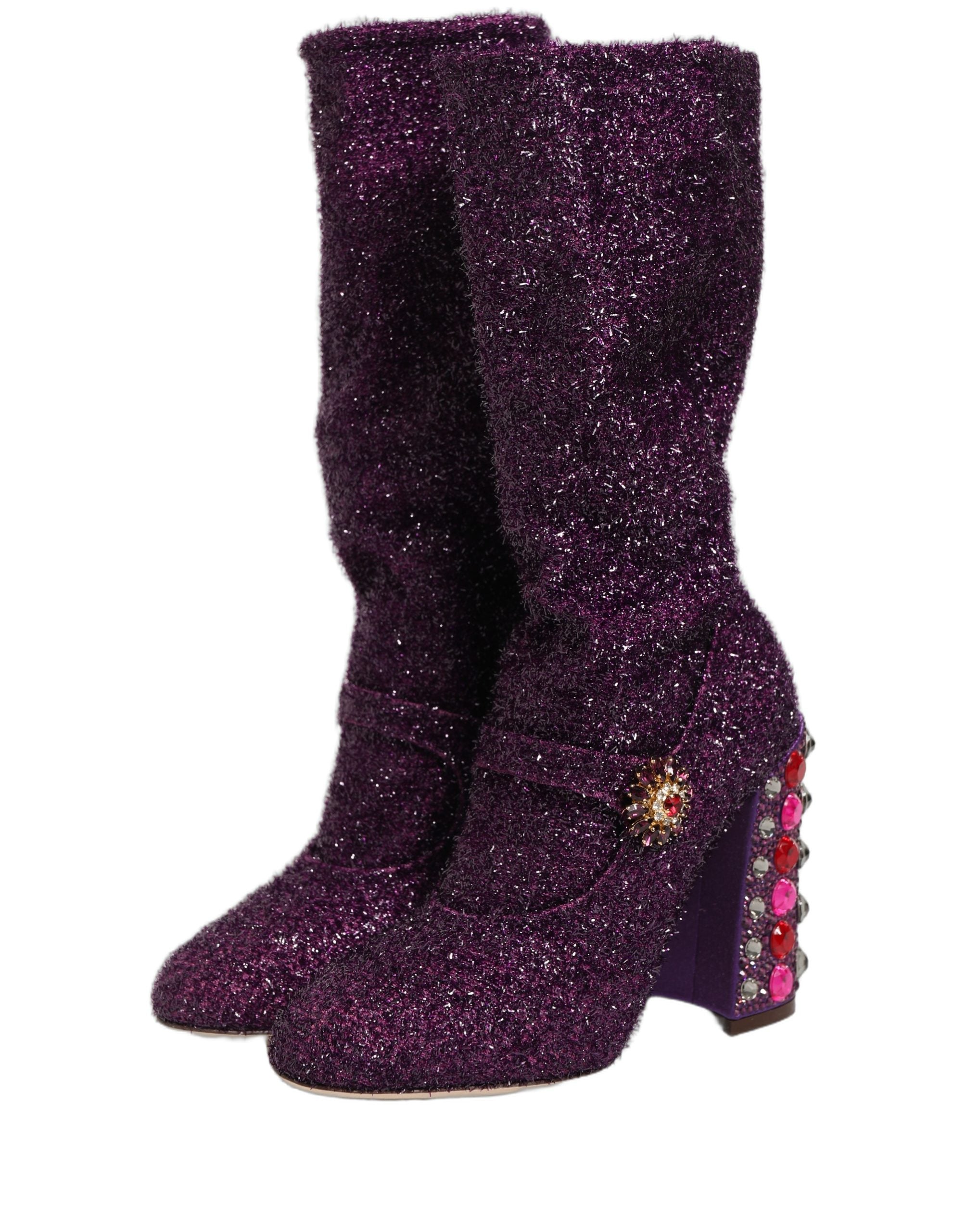 Bottes fantasy en lurex violet avec cristaux, chaussures Dolce & Gabbana, style élégant et brillant.