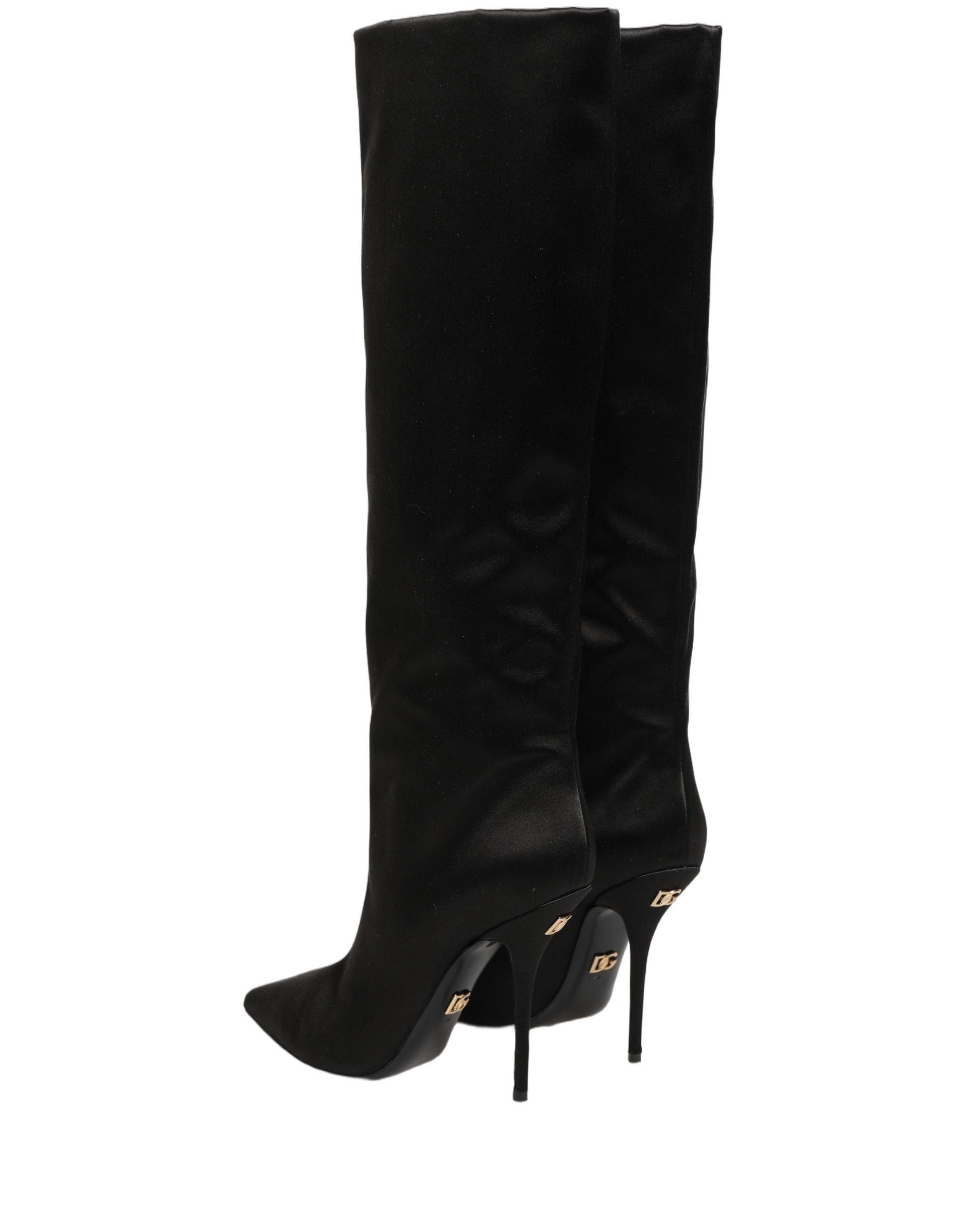 Bottes en satin noir Dolce & Gabbana, cuissardes à talons aiguilles stilettos, élégantes et sophistiquées.