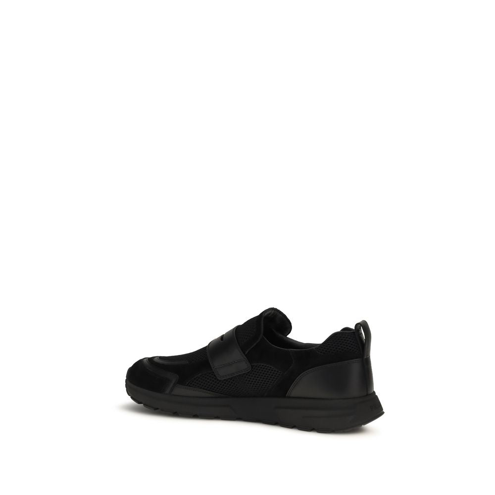 Chaussures de sport Prada Bos Taurus en cuir de veau noir, baskets athlétiques élégantes et confortables.