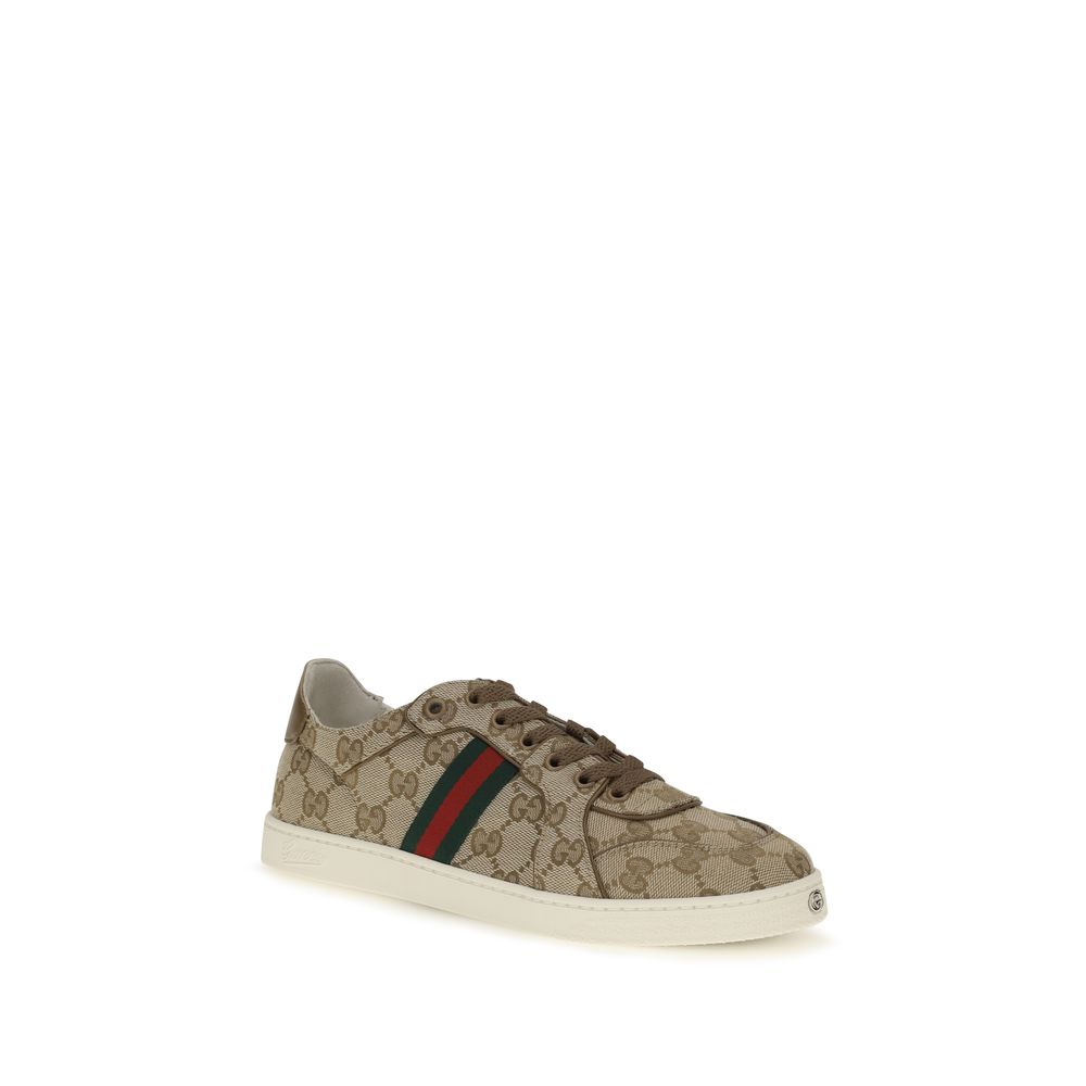 Chaussures de sport Gucci en polyester beige, baskets athlétiques élégantes avec semelle blanche et design moderne.