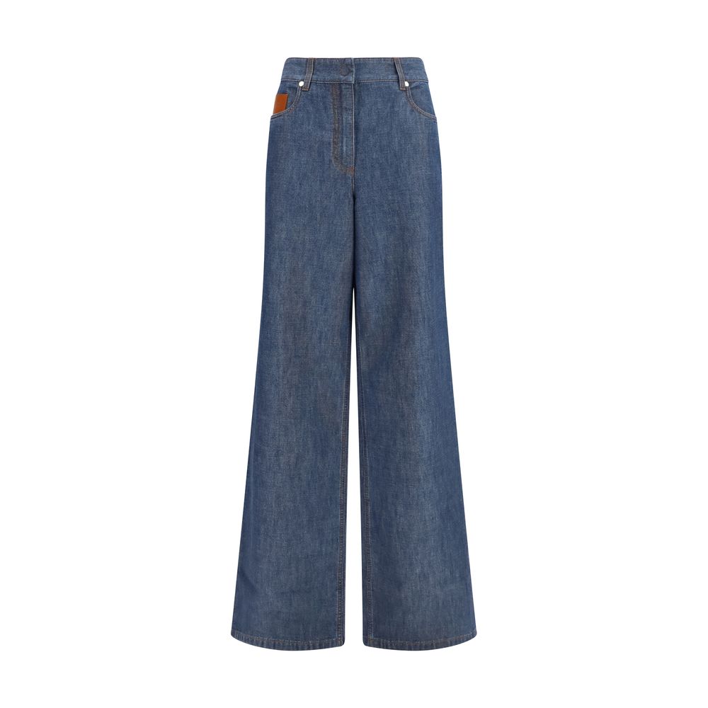 Jeans en denim bleu en coton de la marque Fendi, coupe classique et détails de finition visibles.