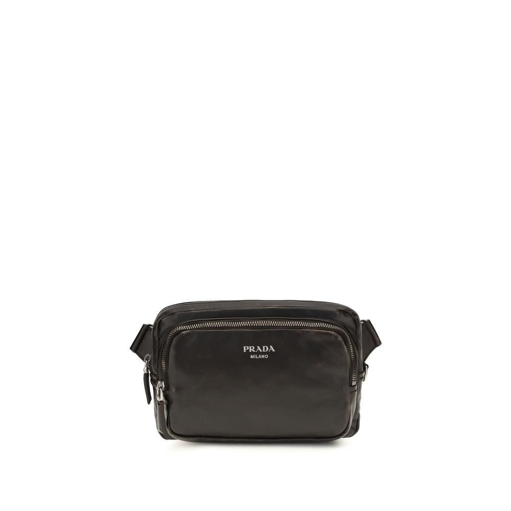 Sac à main Prada Bos Taurus en cuir de veau marron, sac à épaule élégant avec détails sophistiqués.