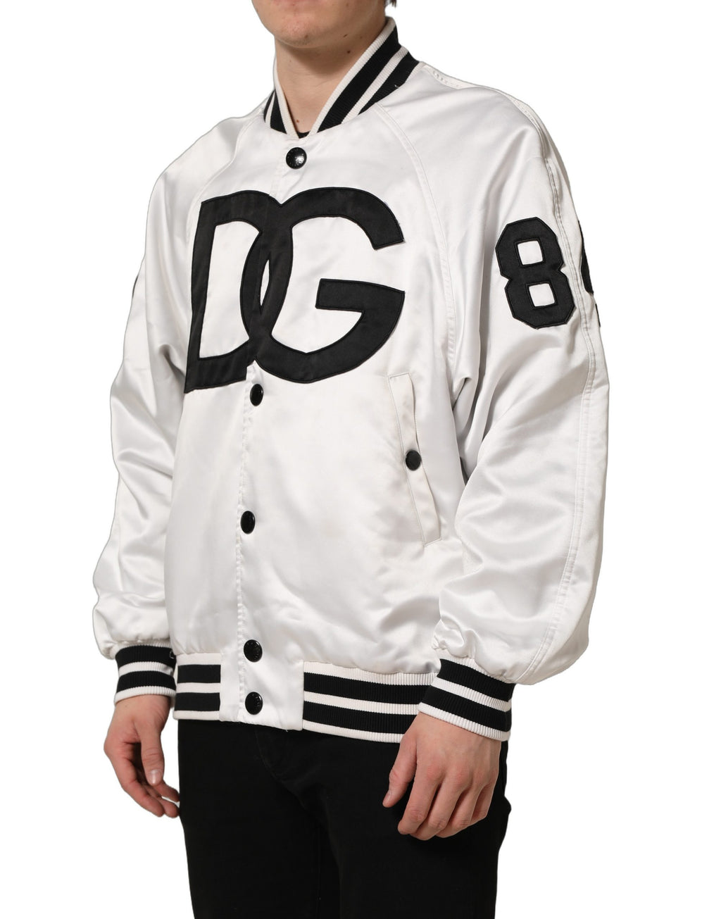 Veste bomber en polyester blanc Dolce & Gabbana avec logo DG, design élégant et moderne, visible sur l'image.