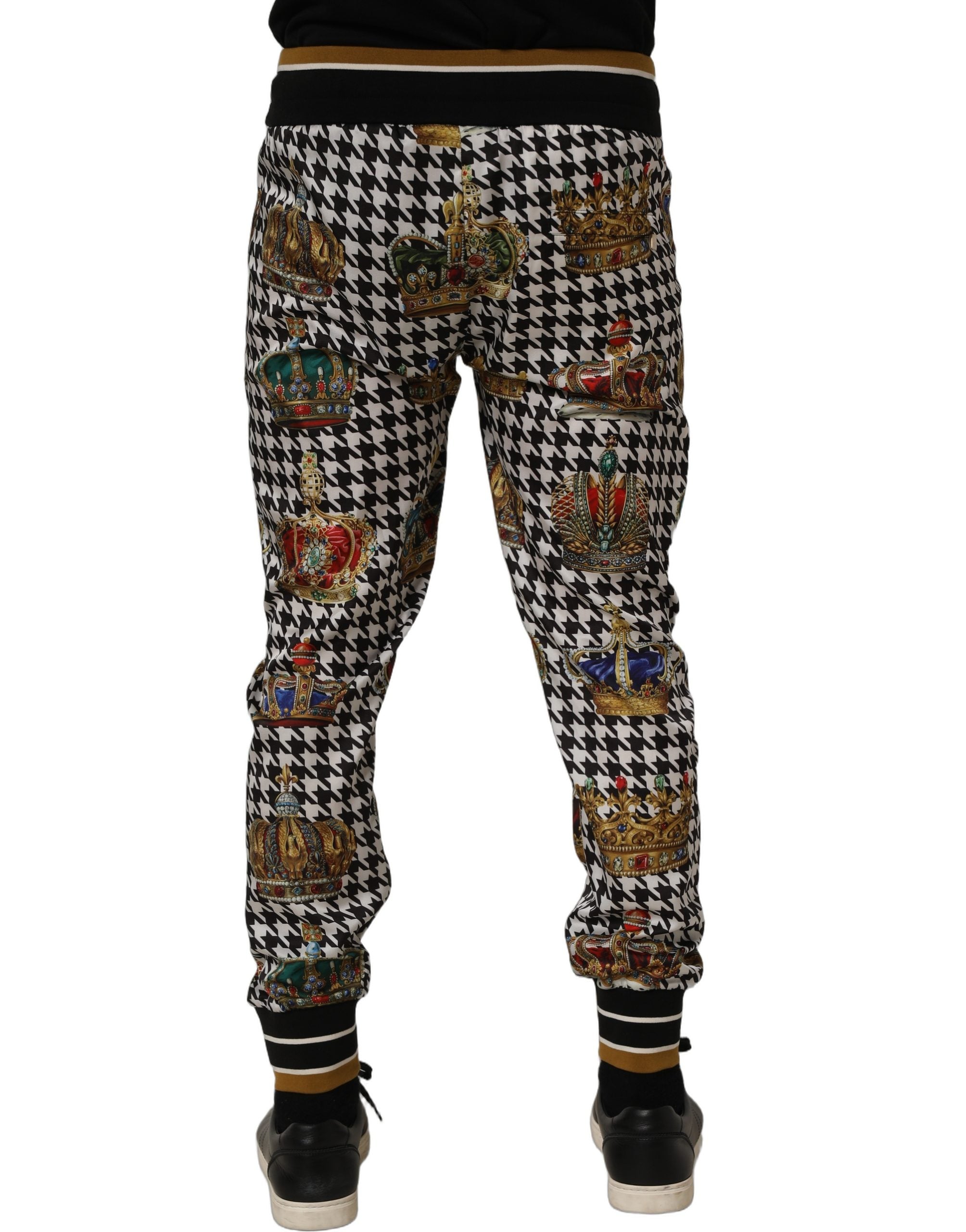 Pantalon Dolce & Gabbana homme à motif pied-de-poule multicolore avec ceinture en forme de couronne, style décontracté et tendance.