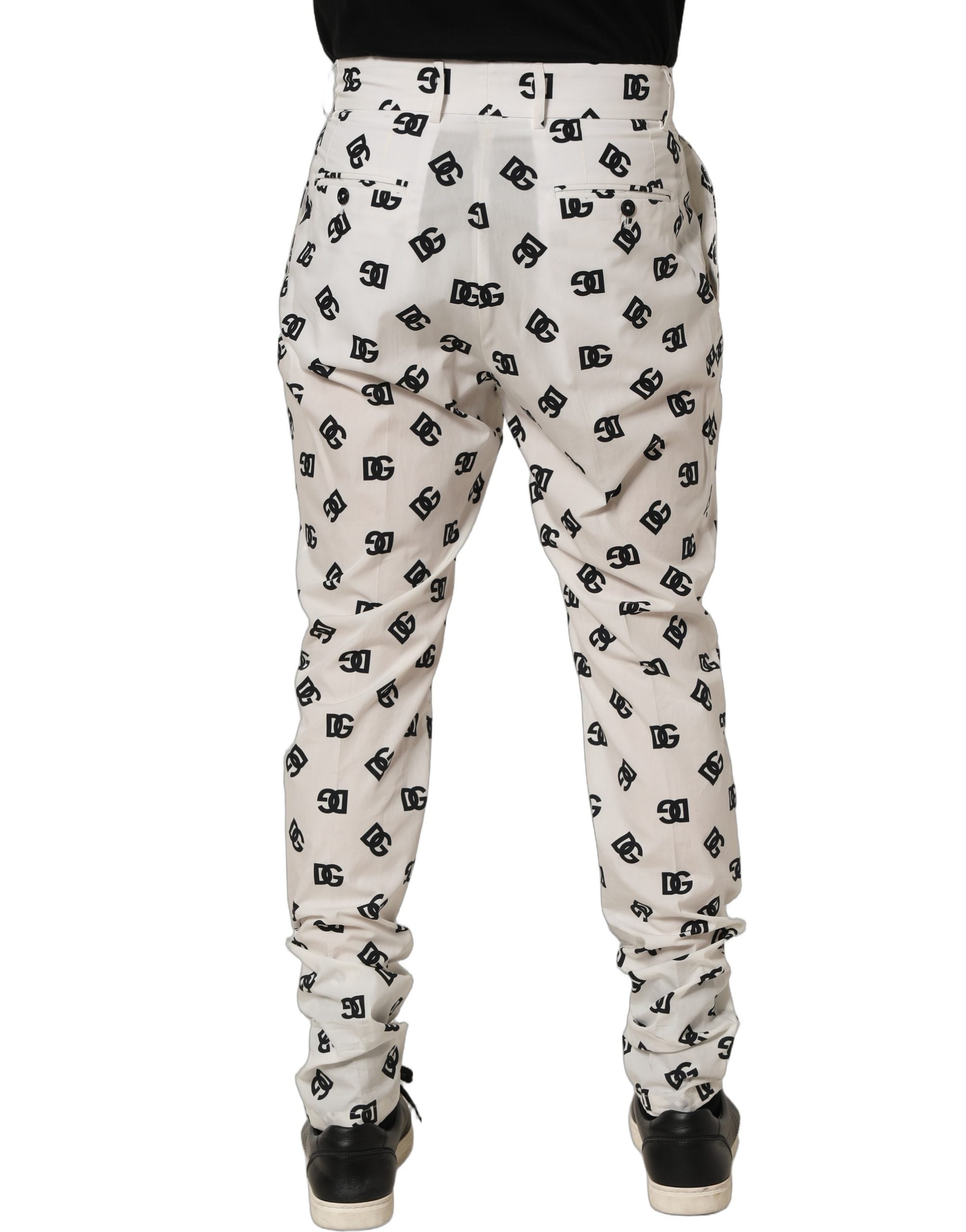 Pantalon skinny blanc Dolce & Gabbana pour homme avec logo, coupe ajustée et style élégant.