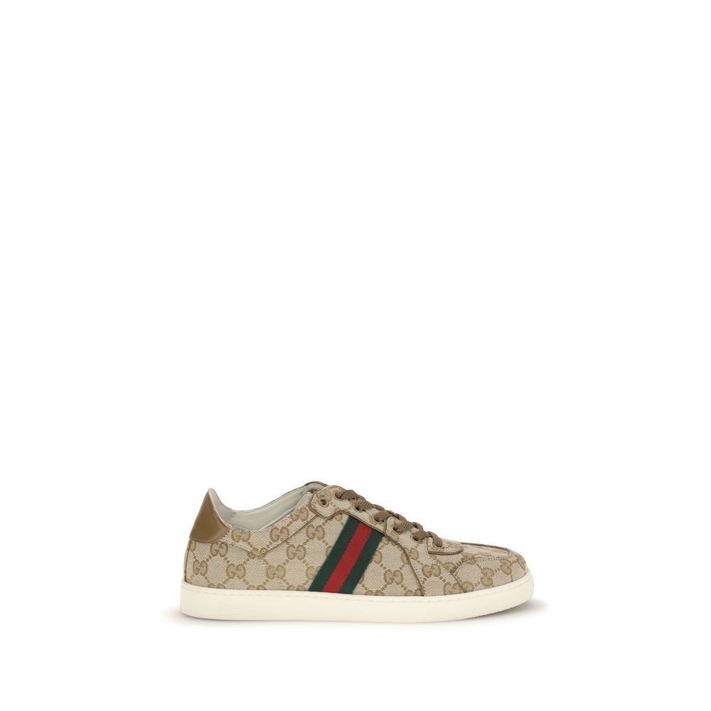 Sneakers sportives en tissu beige de Gucci, chaussures athlétiques confortables pour homme ou femme.