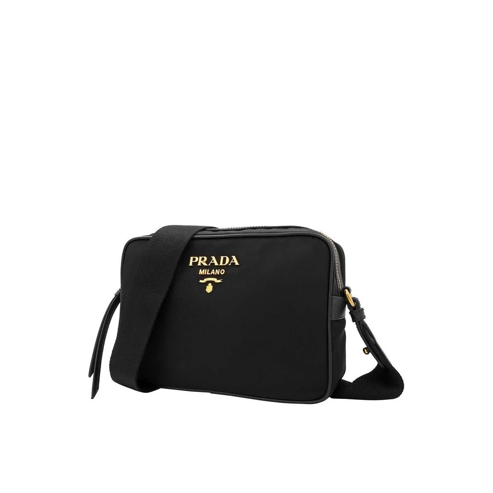 Sac à bandoulière en nylon noir Prada, vue de face, avec détails de la marque et design élégant.