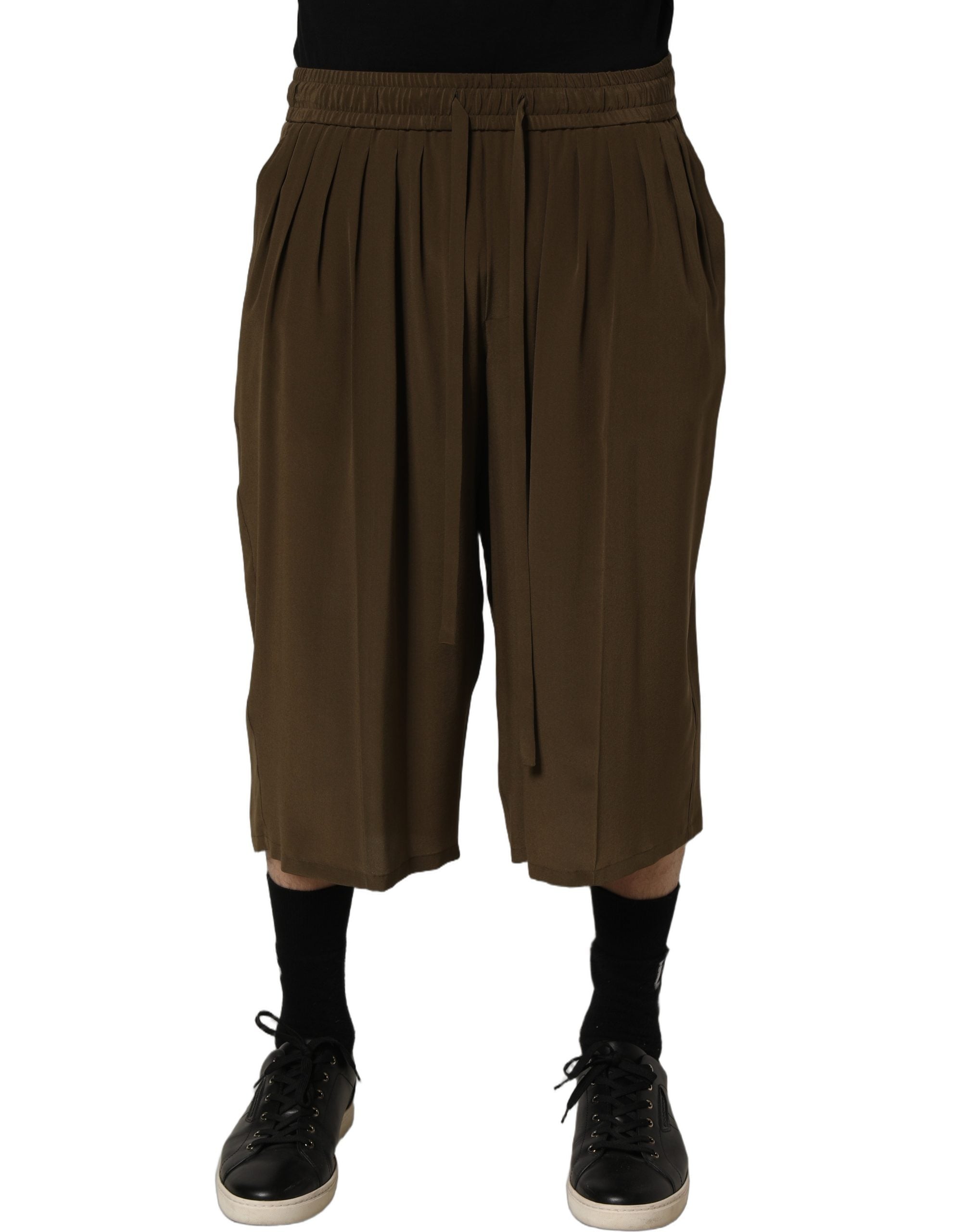 Shorts bermuda en soie marron à taille moyenne de Dolce & Gabbana, plis élégants et style sophistiqué.