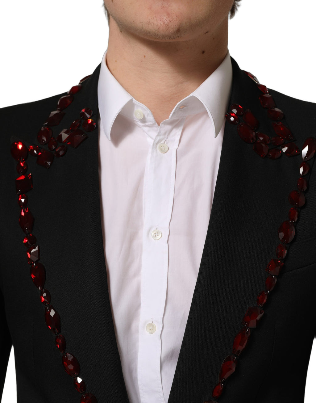 Costume deux pièces en laine noire Dolce & Gabbana avec cristaux, vue détaillée du costume élégant et sophistiqué.