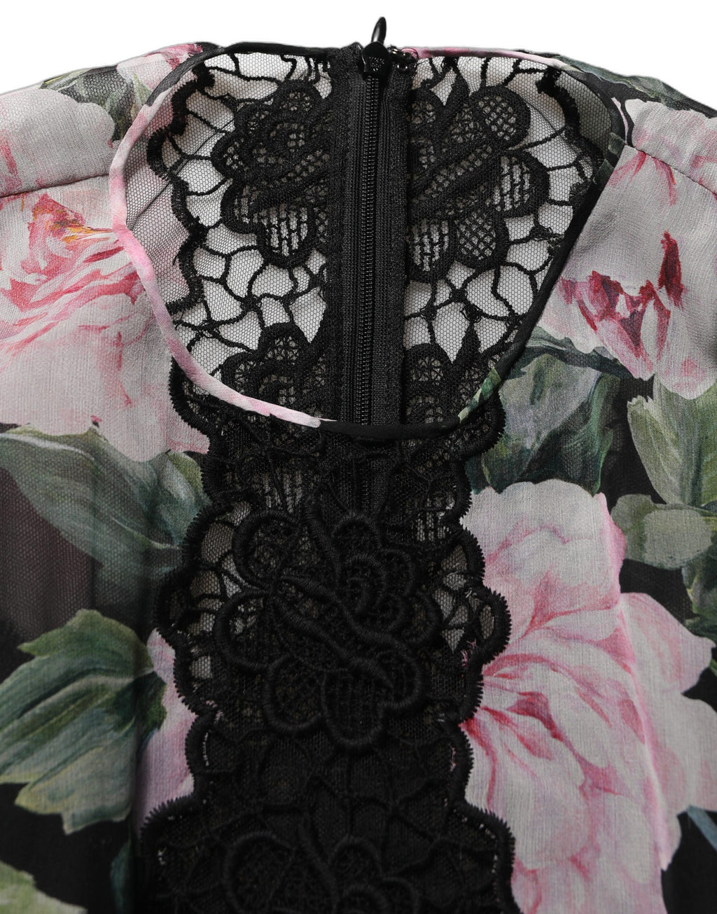 Robe longue en coton avec dentelle noire et imprimé floral Dolce & Gabbana, élégante et féminine.