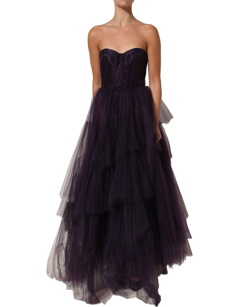 Robe longue en tulle violette en plusieurs couches en soie de Dolce & Gabbana, élégante et fluide.