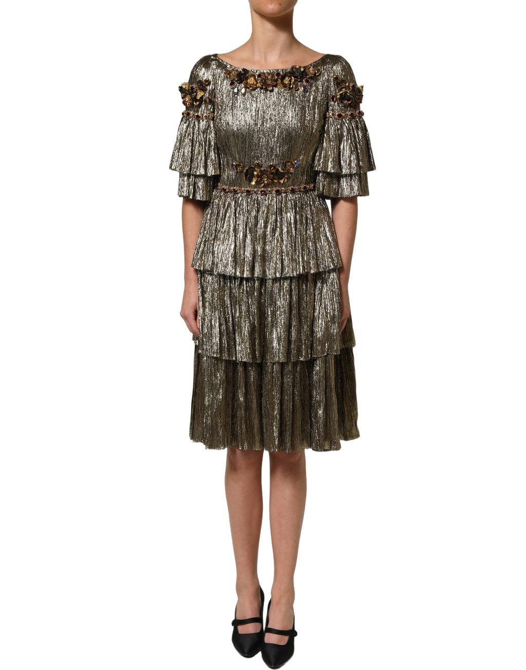 Robe midi dorée à paillettes en couches, de la marque Dolce & Gabbana, avec détails métalliques et élégants.