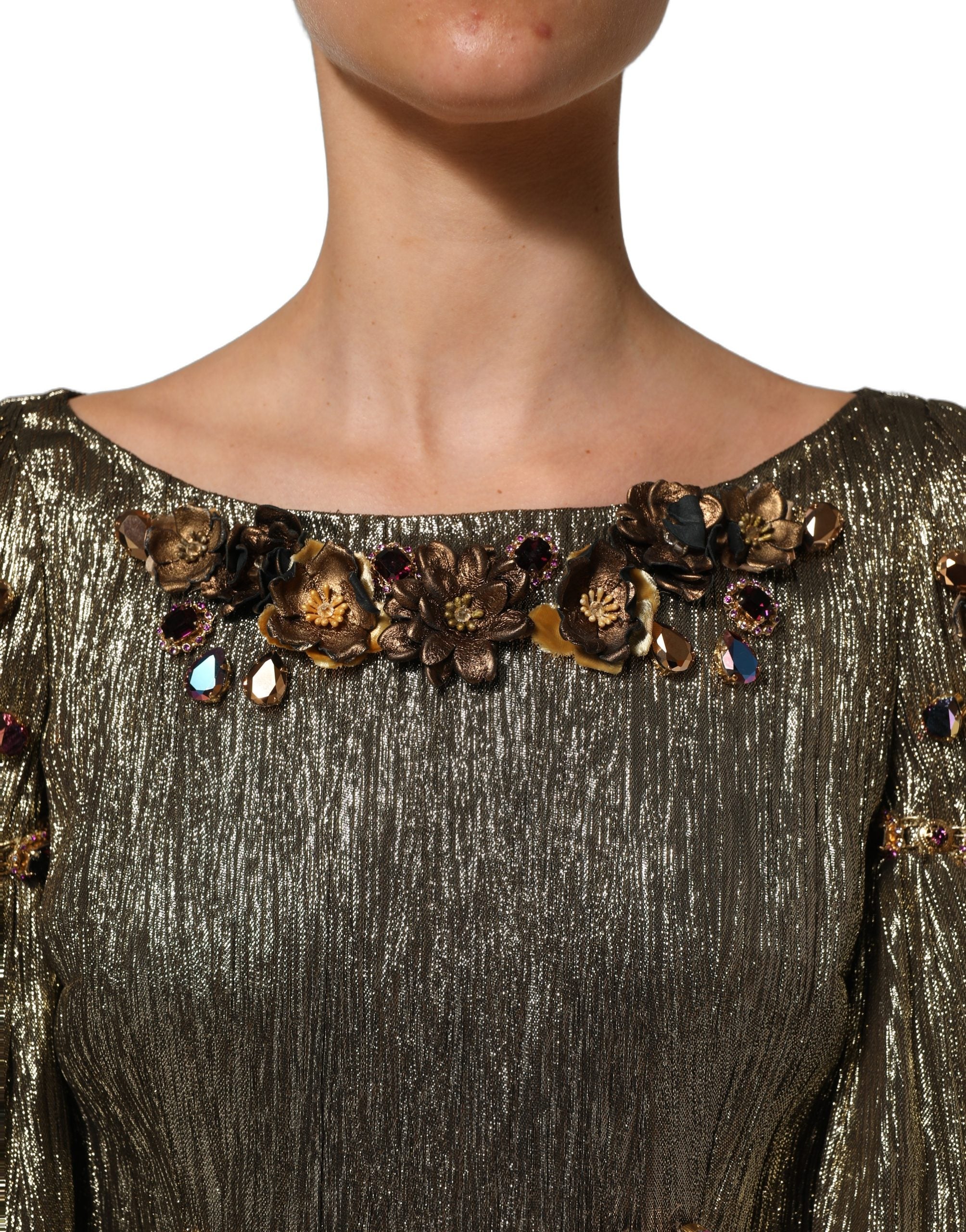 Robe midi dorée métallisée Dolce & Gabbana avec détails embellis et jupon en couches, élégante et sophistiquée.