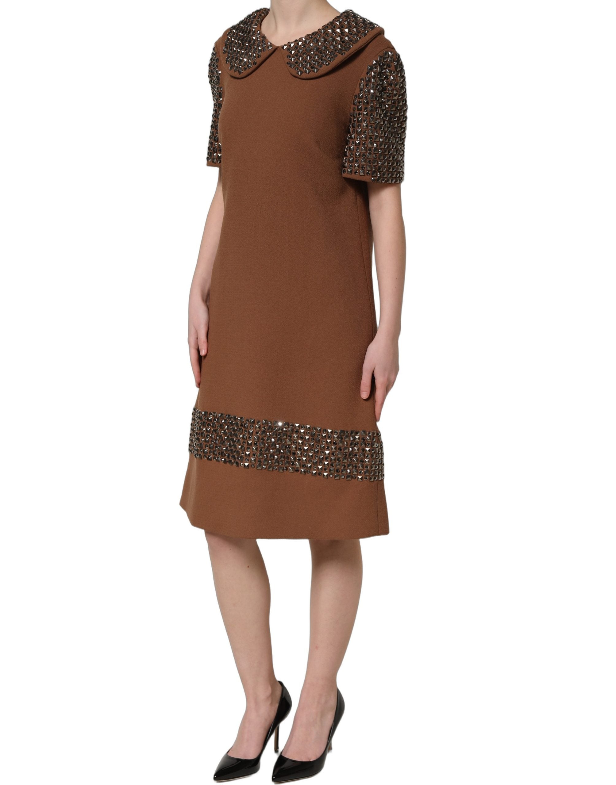 Robe midi en laine marron Dolce & Gabbana ornée de strass, avec embellissements brillants et coupe élégante.