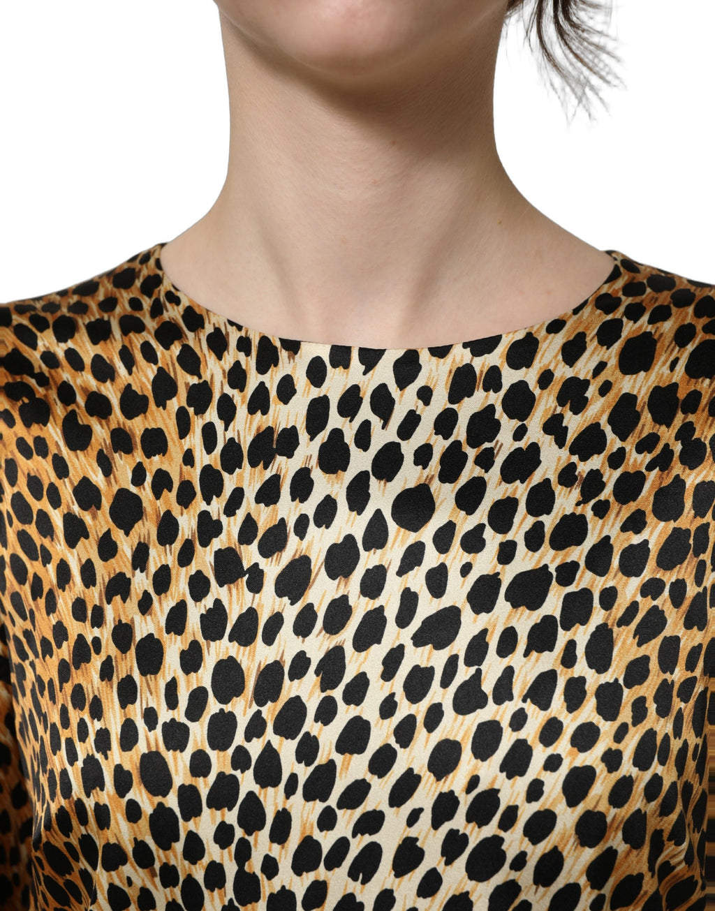 Robe courte Dolce & Gabbana en ocelot marron à manches longues et imprimé animal, élégante et tendance.