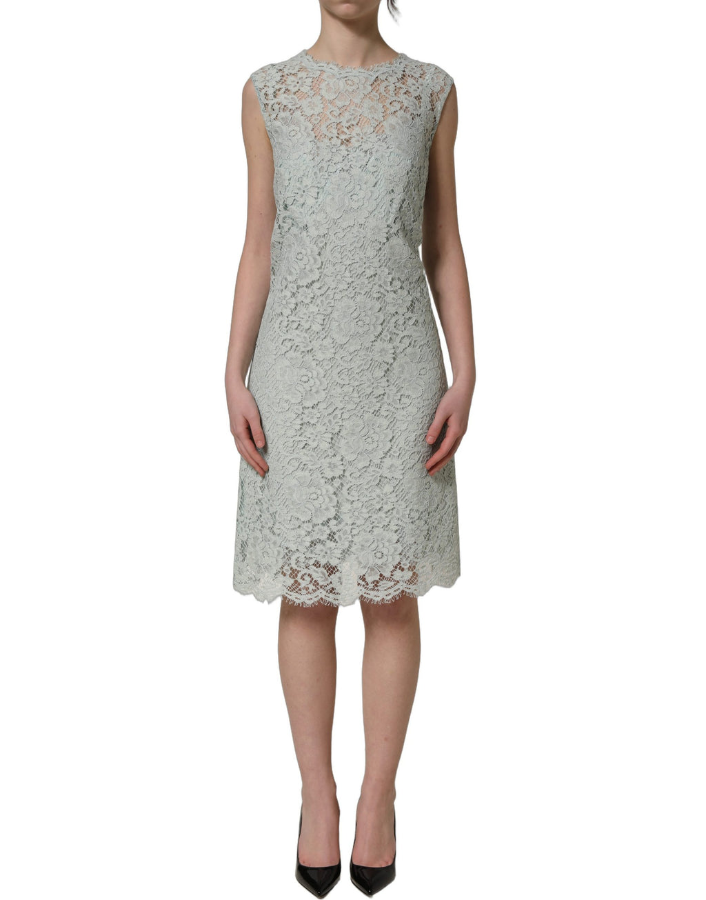 Robe sans manches en dentelle vert menthe de Dolce & Gabbana, longueur genou, élégante et féminine.