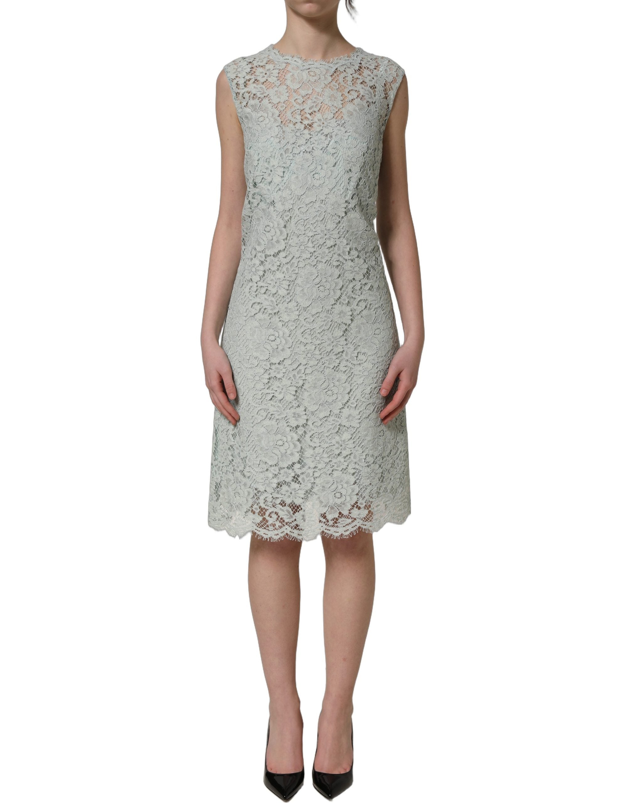 Robe sans manches en dentelle vert menthe de Dolce & Gabbana, longueur genou, élégante et féminine.
