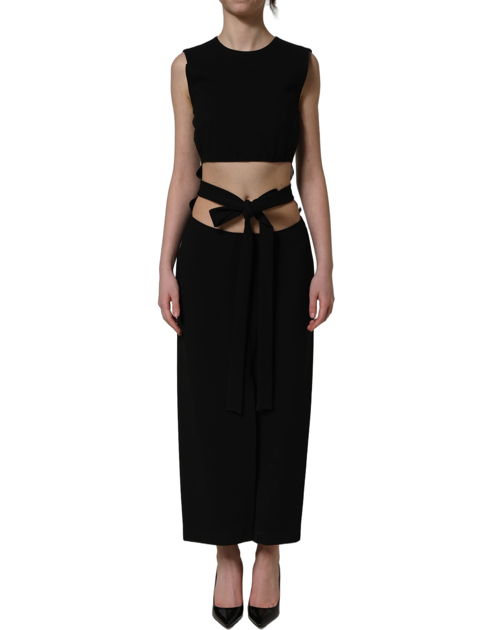 Robe longue sans manches Dolce & Gabbana noire avec détails découpés, silhouette élégante et sophistiquée.