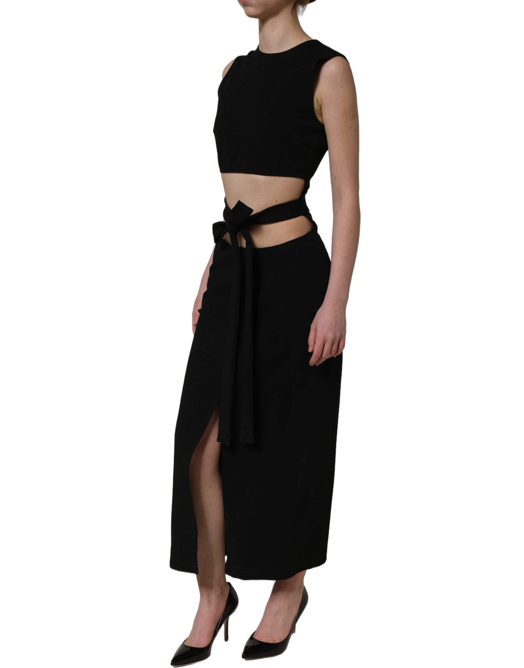 Robe longue sans manches Dolce & Gabbana noire avec détails découpés, style élégant et moderne, vue de face.